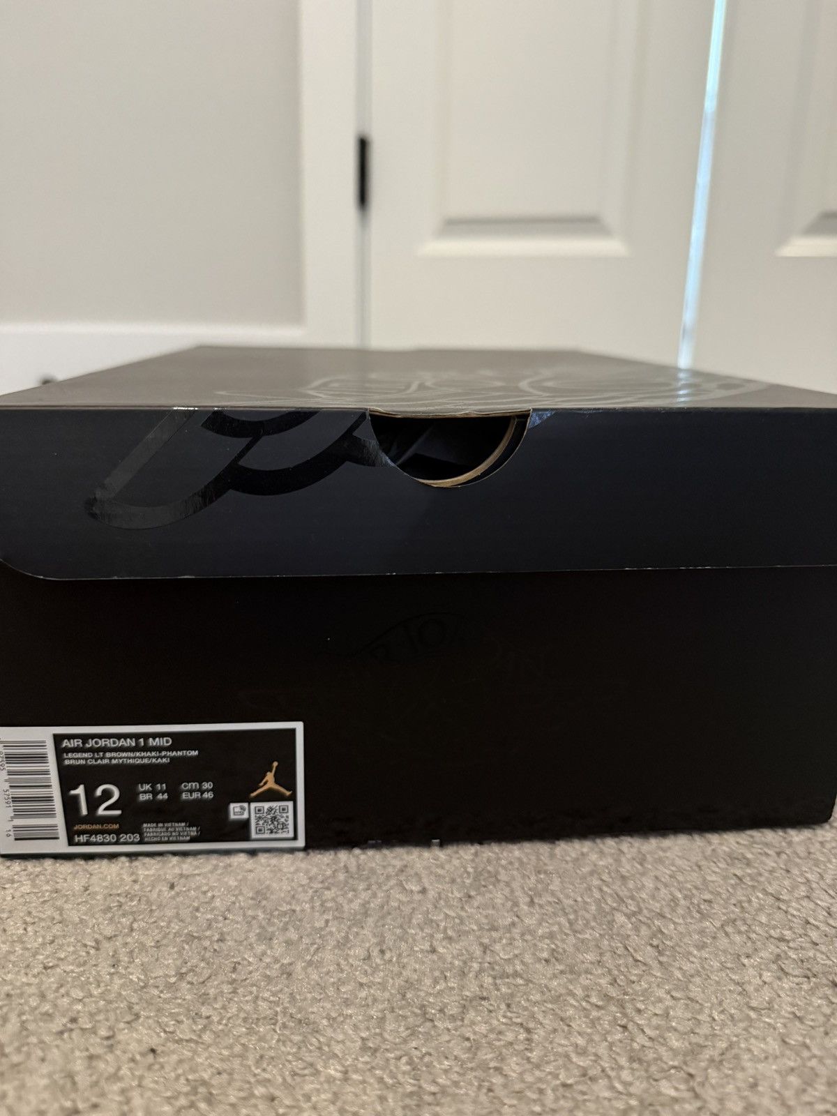 Jordan Brand Jordan 1 mid Size US 12 / EU 45 - 7 Thumbnail