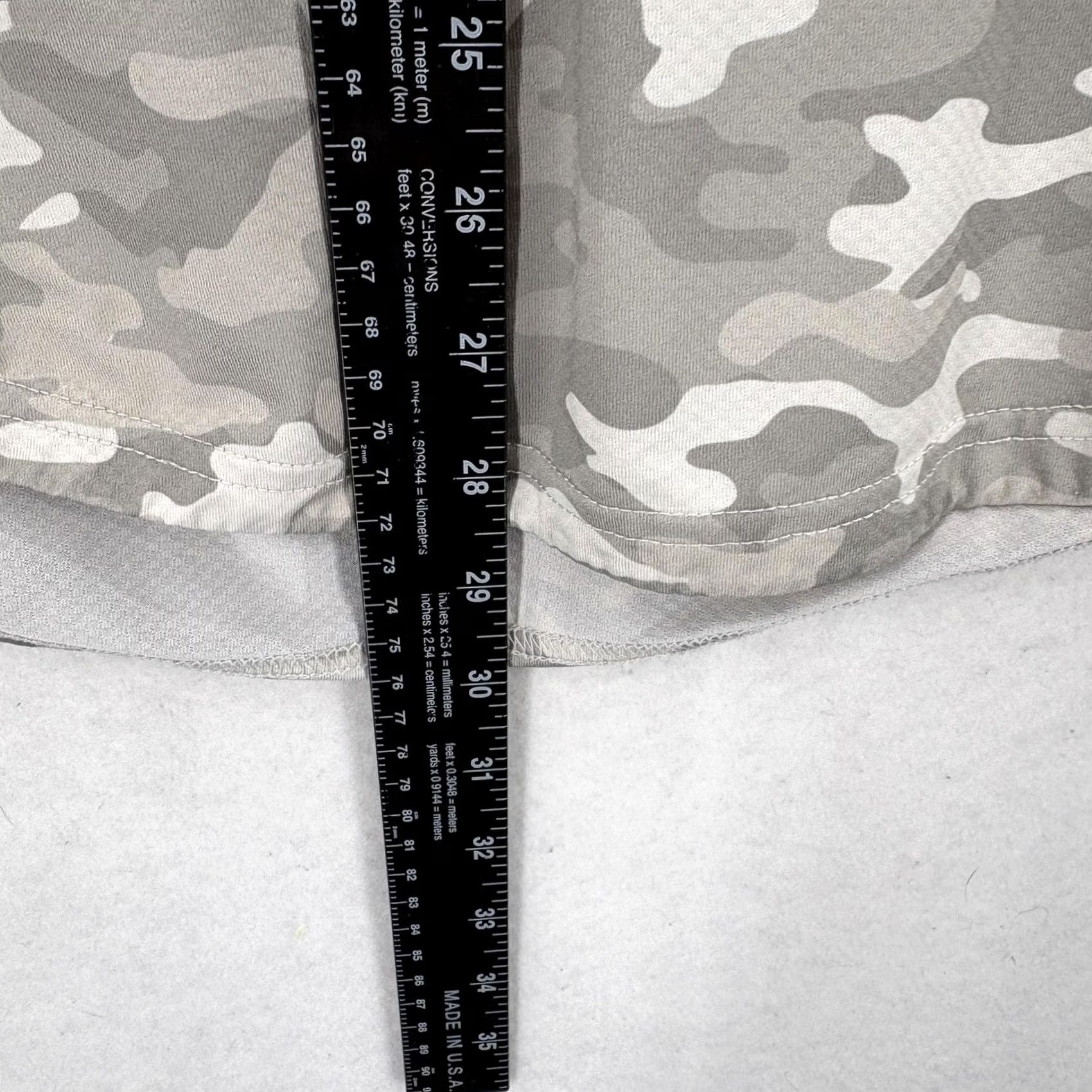 Vintage BYLT Drop-Cut S/S Performance Shirt Mens M Gray Camouflage Athletic Gym Training Size US M / EU 48-50 / 2 - 7 Thumbnail