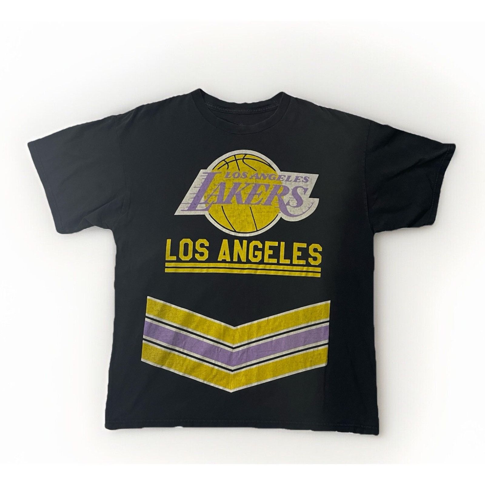 Mitchell & Ness Vintage Mitchell & Ness Lakers T Shirt Medium Los Angeles Size US XL / EU 56 / 4 - 1 Thumbnail