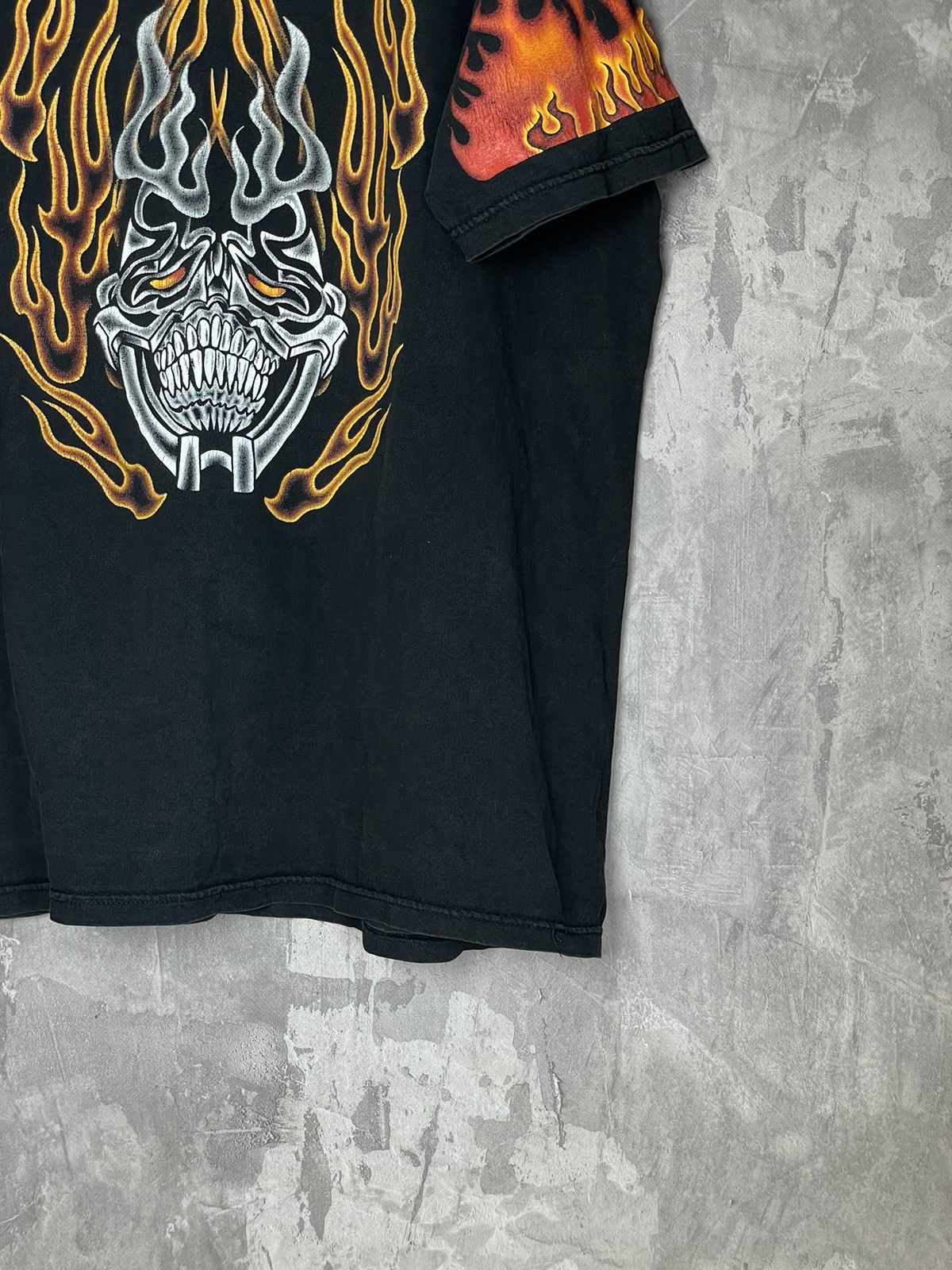 Band Tees 🎸 Iron Maiden Fire Vintage T-shirt Rock Tee Y2K Size US XL / EU 56 / 4 - 6 Thumbnail
