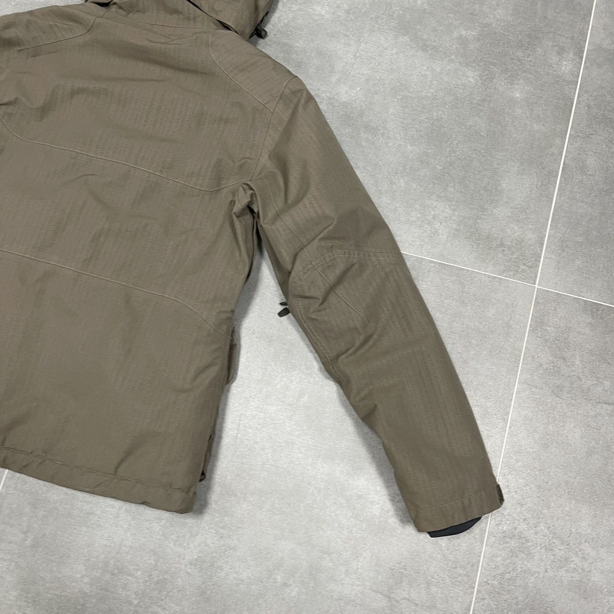 Nike ACG × Vintage Vintage Nike ACG Women Gore-Tex Puffer Snow Ski Jacket S Size S / US 4 / IT 40 - 25 Thumbnail