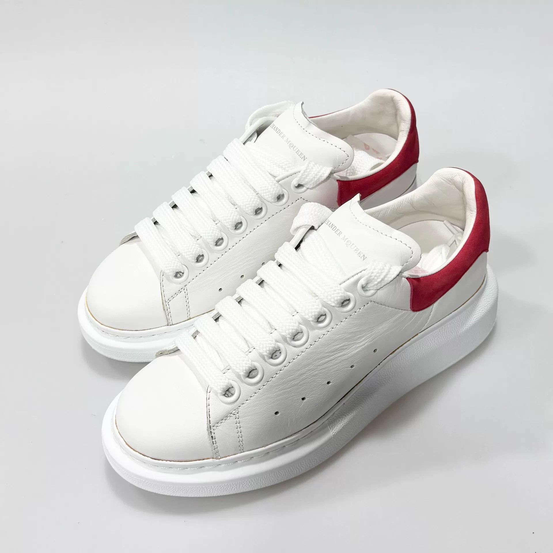 Alexander McQueen Alexander McQueen White Sneakers Size US 5 / IT 35 - 1 Thumbnail