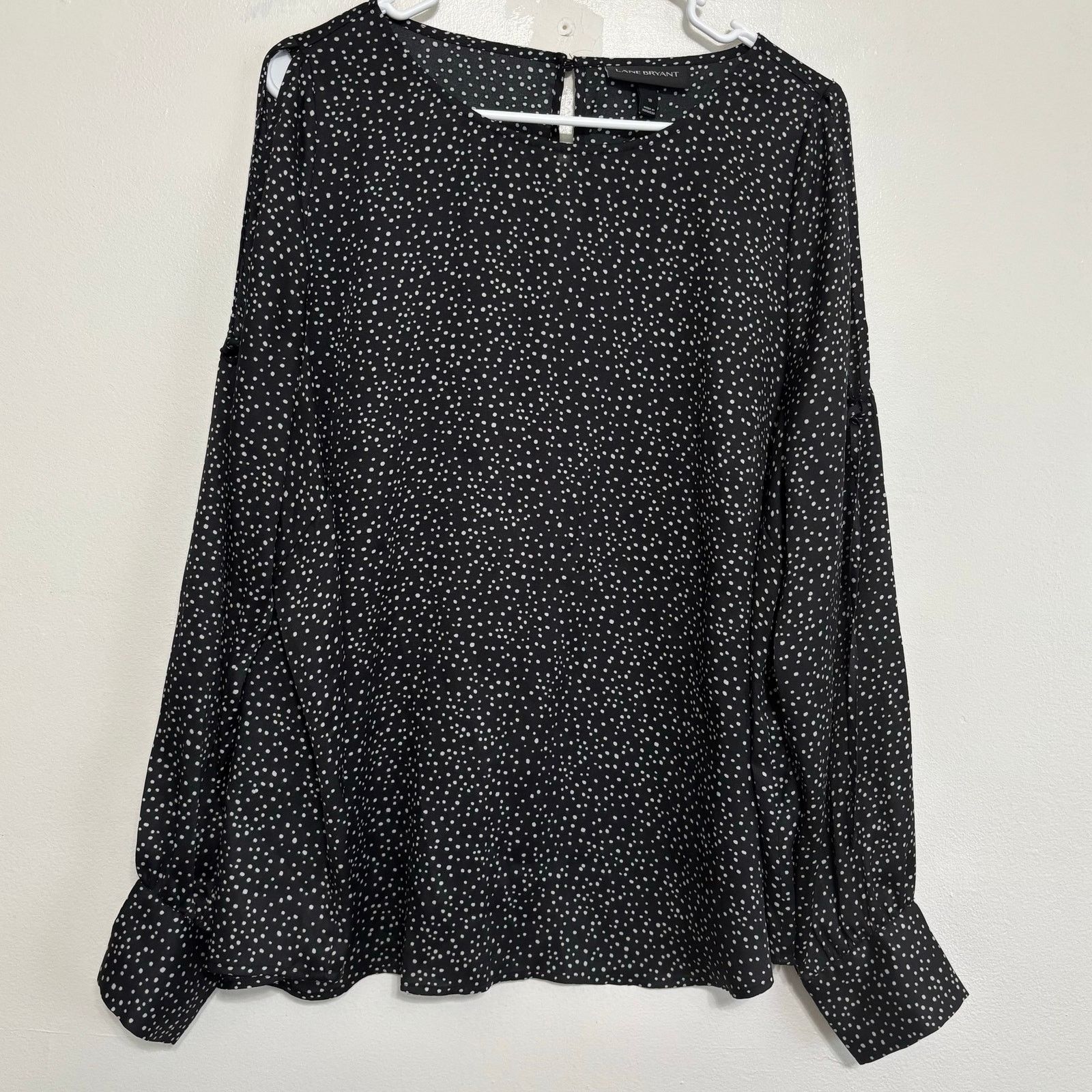 Other Lane Bryant Black and White Cold Shoulder Dot Top Size 18 Size XXL / US 16-18 / IT 52-54 - 2 Thumbnail