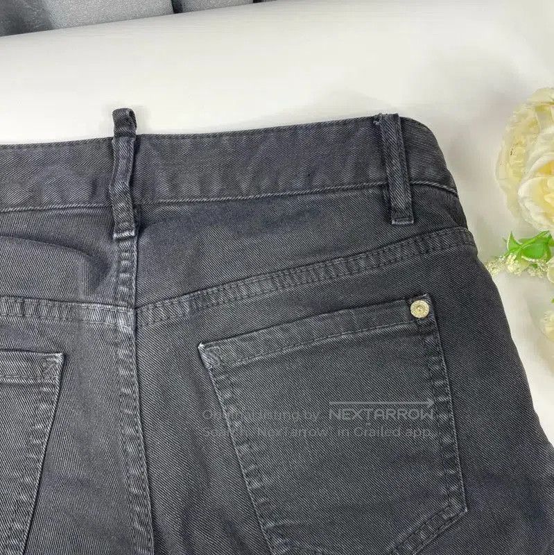 DSQUARED2 Black Cotton Denim Pants for Women .