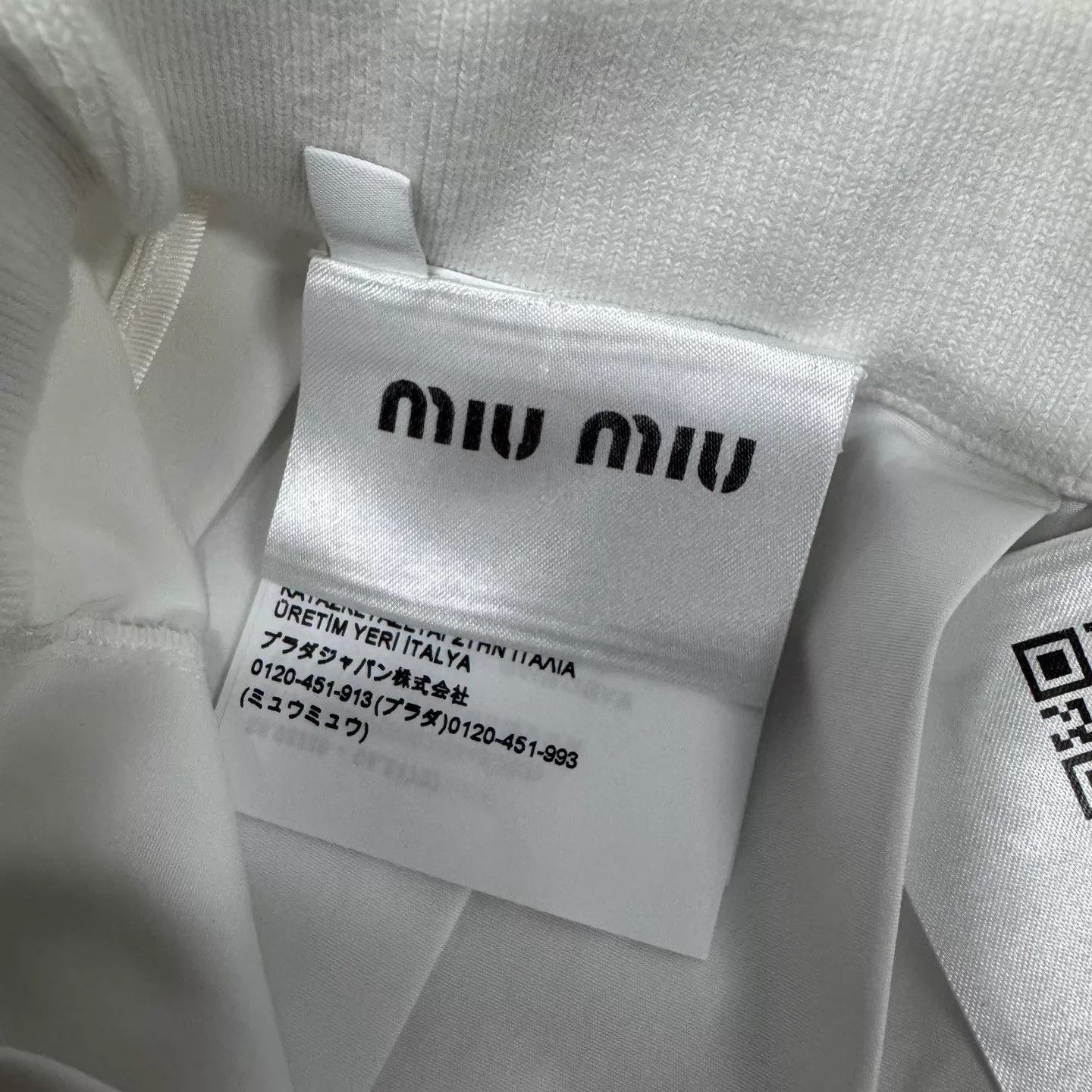 Miu Miu MIU MIU White Pleated Logo Mini Skirt Women's 36 Size 25" / US 0 / IT 36 - 6 Thumbnail