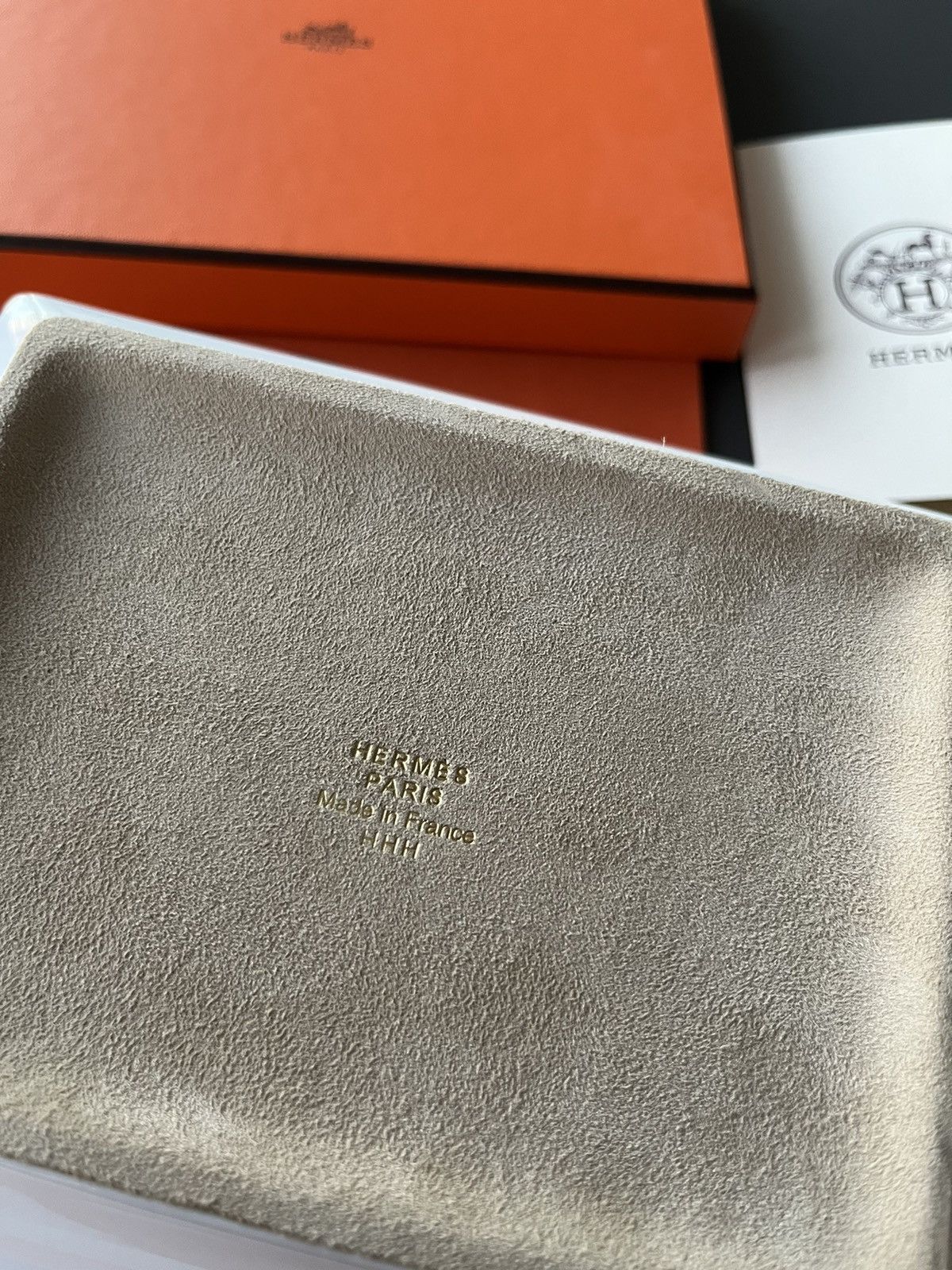 Hermes Rare Brand New Hermes H Logo Mosaique Au 24 Gold Ashtray Size ONE SIZE - 5 Thumbnail