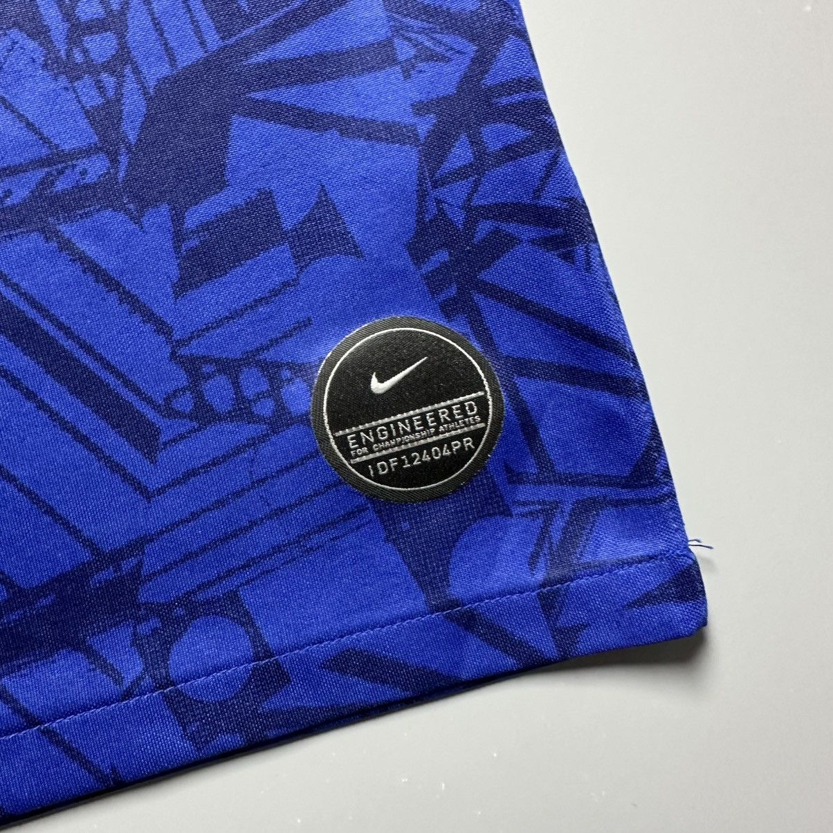 Nike CHELSEA NIKE 2019/2020 FOOTBALL HOME JERSEY #9 HIGUAIN Size US M / EU 48-50 / 2 - 9 Thumbnail