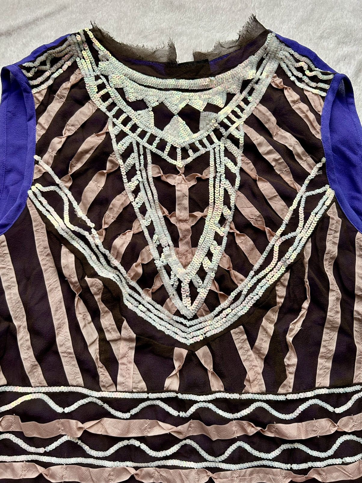 Nanette Lepore NWT 100% Silk Sequin Embellished Novella Top size 4 NWT Size S / US 4 / IT 40 - 2 Thumbnail