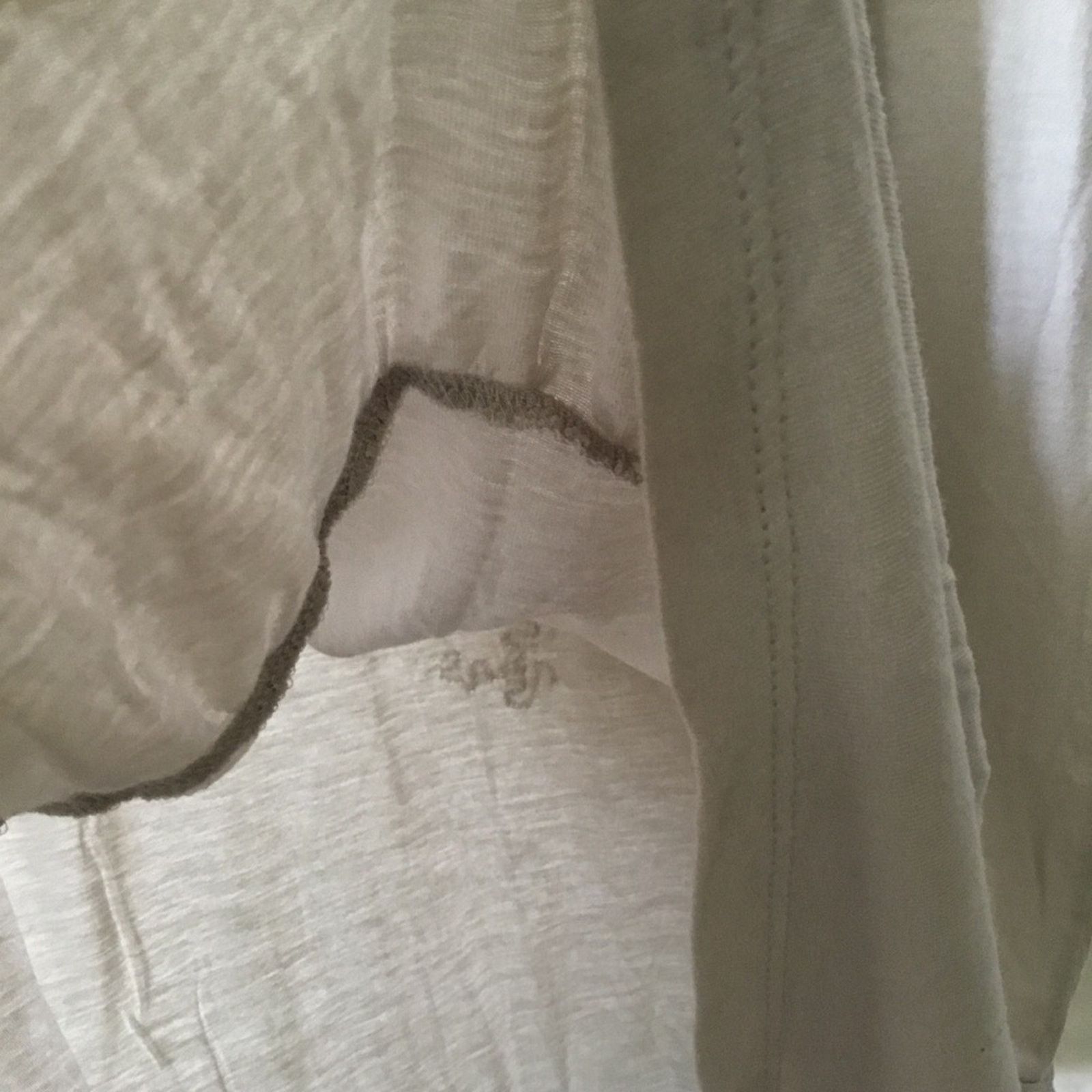 Club Monaco Club Monaco Light Gray Asymmetrical Sequined Top Size S / US 4 / IT 40 - 9 Thumbnail