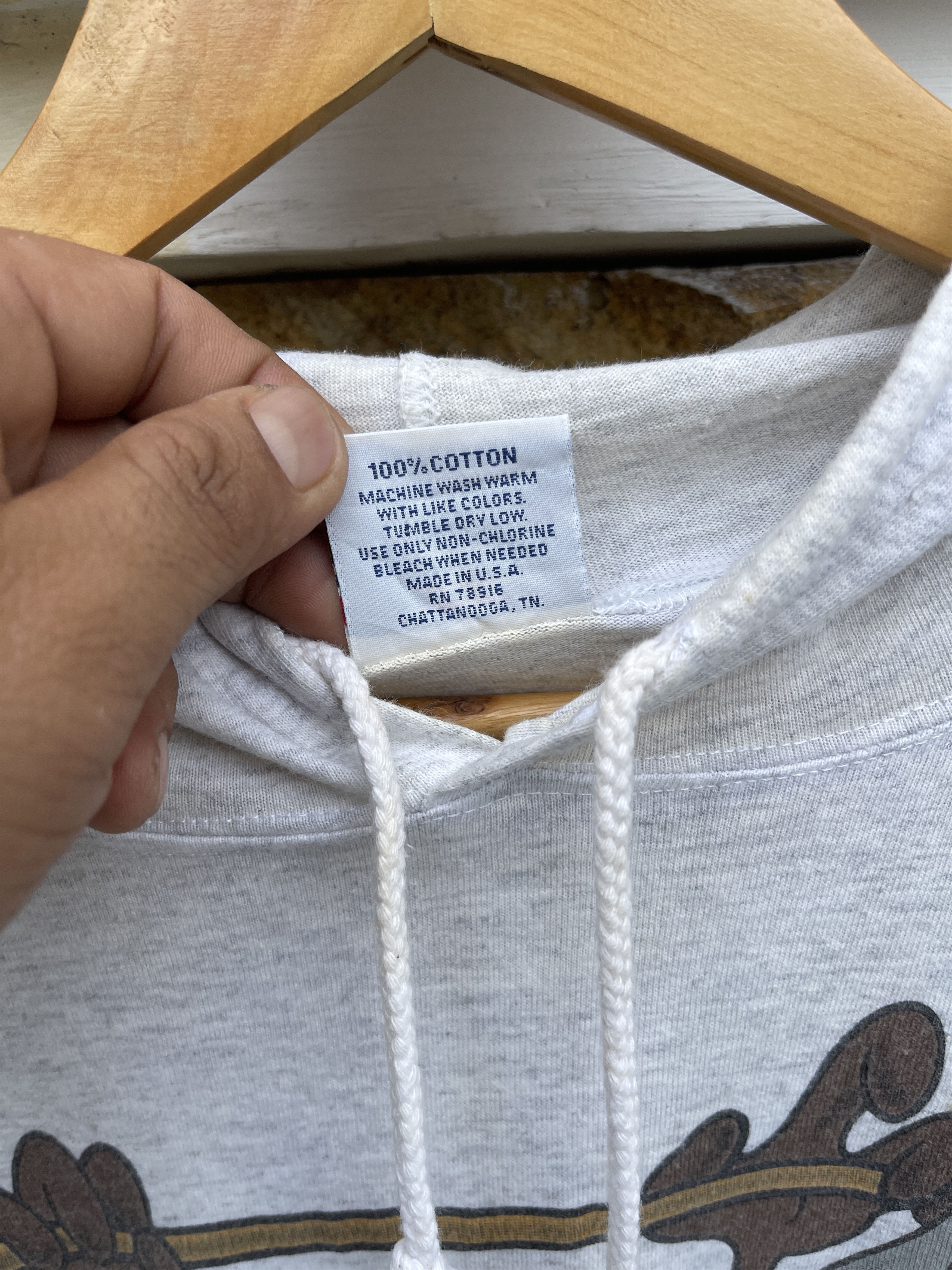 Cartoon Network Rare🔥Vintage 95’ Looney Tunes T-Shirt With Hoodie Size US M / EU 48-50 / 2 - 6 Thumbnail