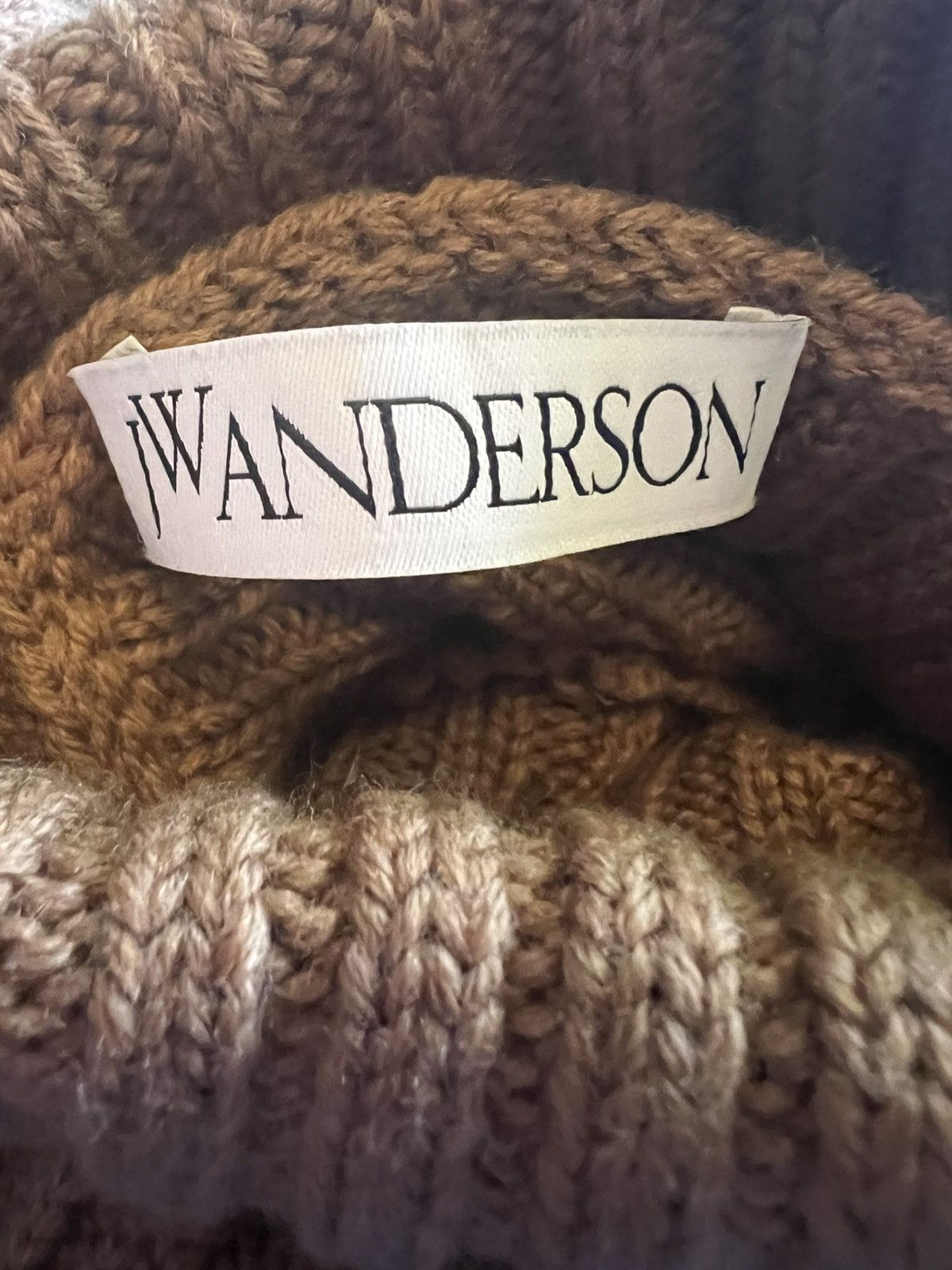 JW Anderson J. W. Anderson Cutout Sleeve Turtleneck Sweater Size S / US 4 / IT 40 - 5 Thumbnail