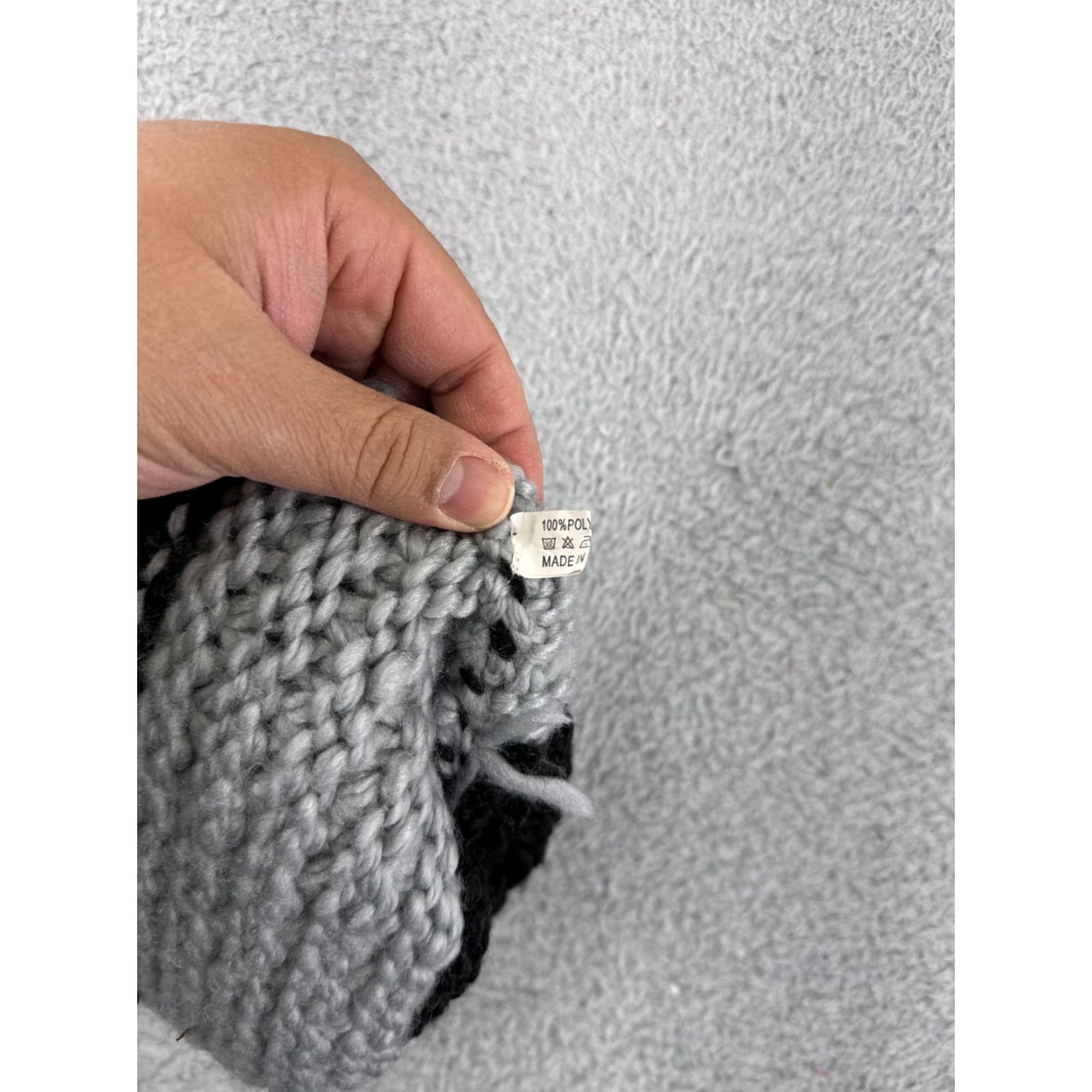 Vintage Womens Beanie Hat Toque Gray Black Thick Knit 100% Polyester One Size Embroidered Logo Floral Knit Pattern Winter Fall Ski Style Womens Size ONE SIZE - 6 Thumbnail