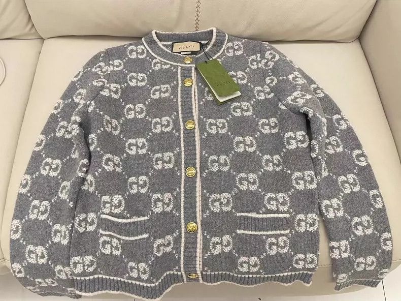 Gucci Gucci 23 new gray logo cardigan jacket 2505-Nextarrow Size M / US 6-8 / IT 42-44 - 1 Thumbnail