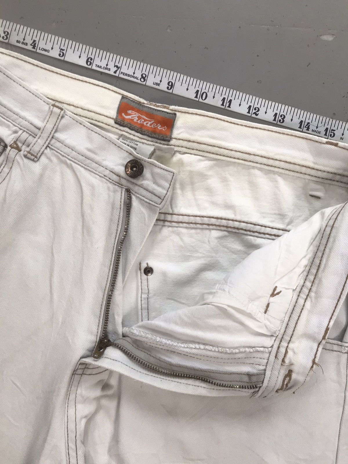 Vintage Vintage traders off white big pocket denim jort Size US 33 - 6 Thumbnail