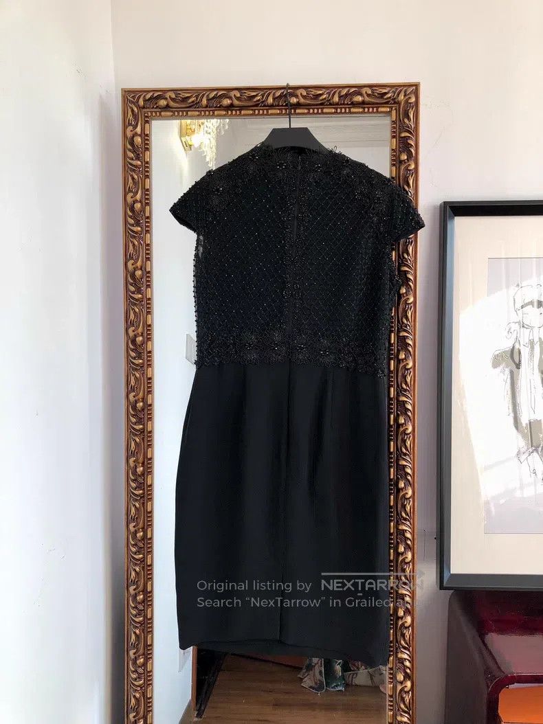 Valentino Valentino Black flower embroidered beaded evening dress Size M / US 6-8 / IT 42-44 - 3 Thumbnail