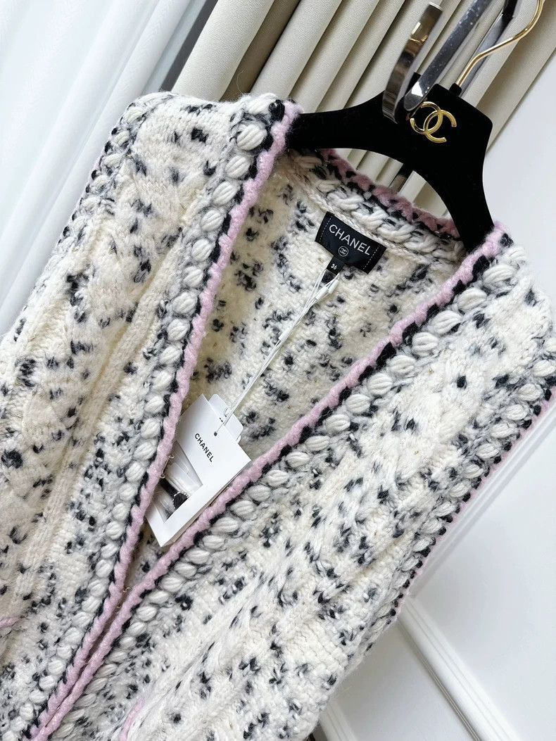 Chanel Chanel 21A Castle Knit Vest Coat Size M / US 6-8 / IT 42-44 - 2 Thumbnail
