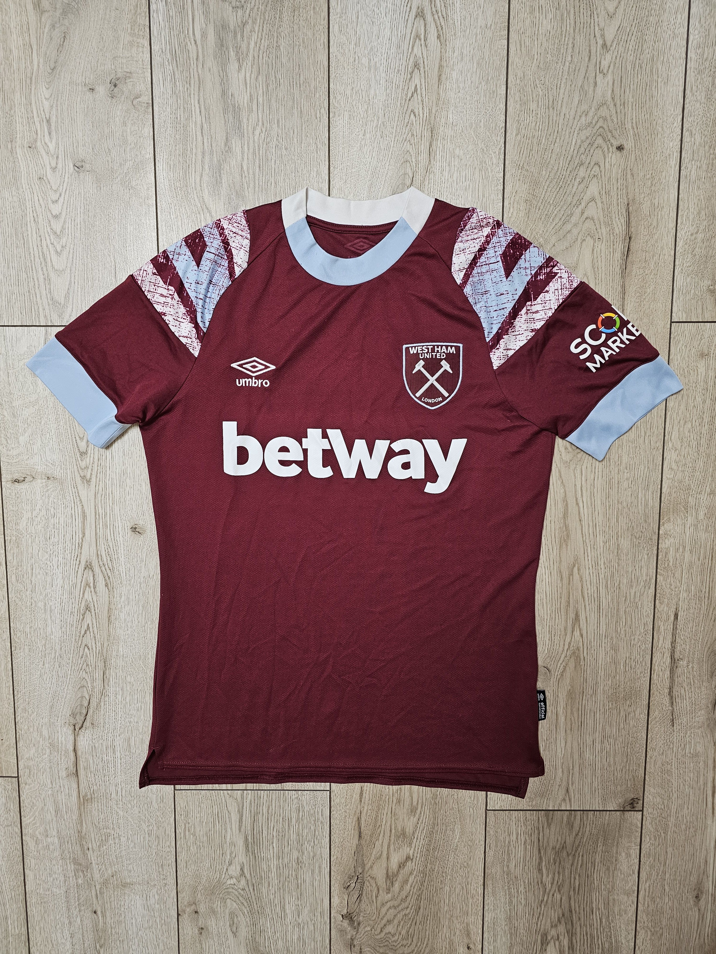 Umbro WEST HAM UNITED 2022 2023 HOME FOOTBALL SHIRT SOCCER JERSEY Size US S / EU 44-46 / 1 - 1 Thumbnail