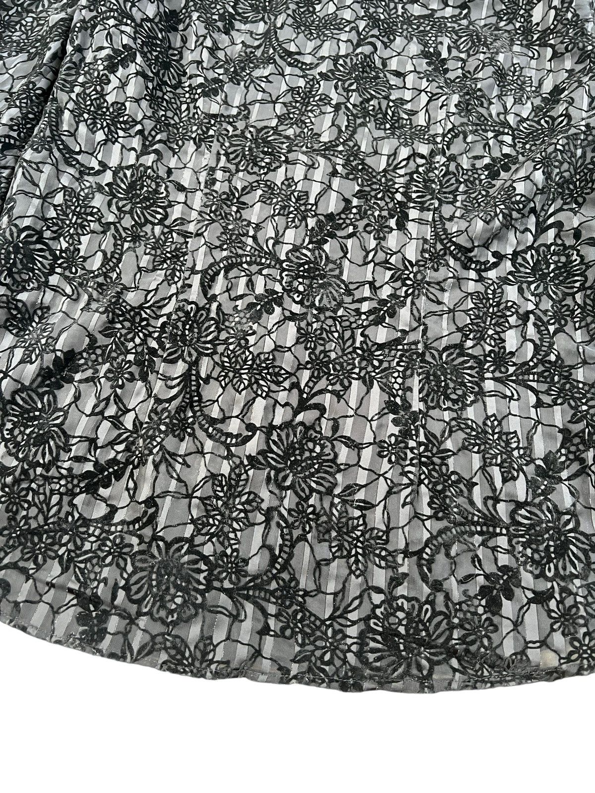 Tornado Mart Tornado Mart Mesh Velvet Flower Motif Button Up Shirt Size US S / EU 44-46 / 1 - 7 Thumbnail