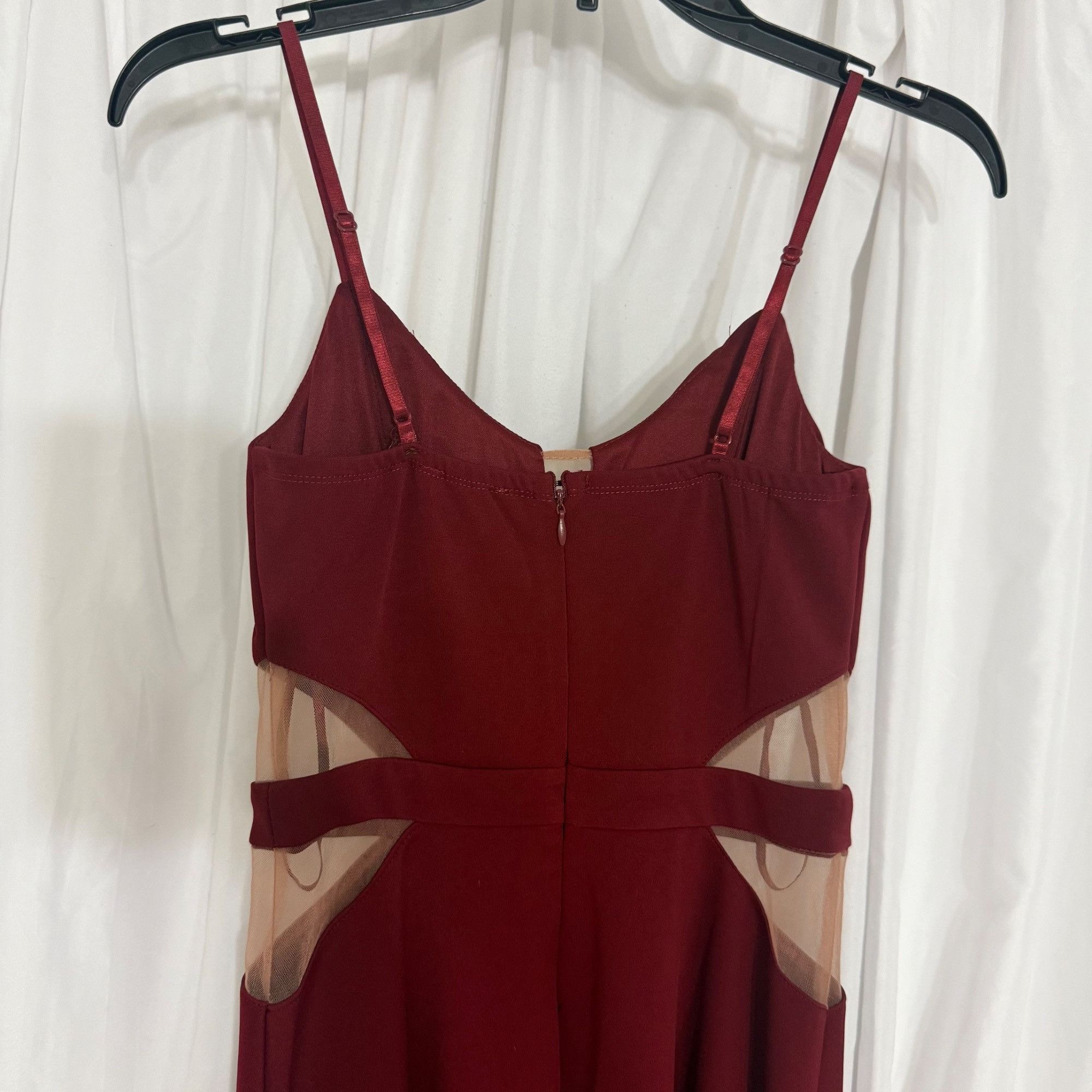 slim fit dress slacks Mermaid Halter Neck V-Plunge Burgundy Fitted Prom Dress