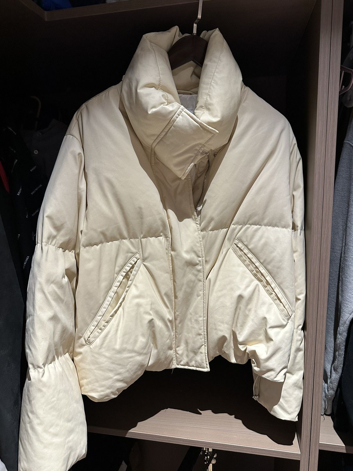 Maison Margiela MM6 cropped puffer jacket Size US M / EU 48-50 / 2 - 2 Thumbnail