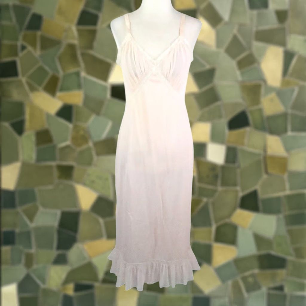 Vintage VINTAGE Vanity Fair Dress Nylon Sleevless Nighty Slip 80s Pink S Womens 80s Size S / US 4 / IT 40 - 1 Thumbnail