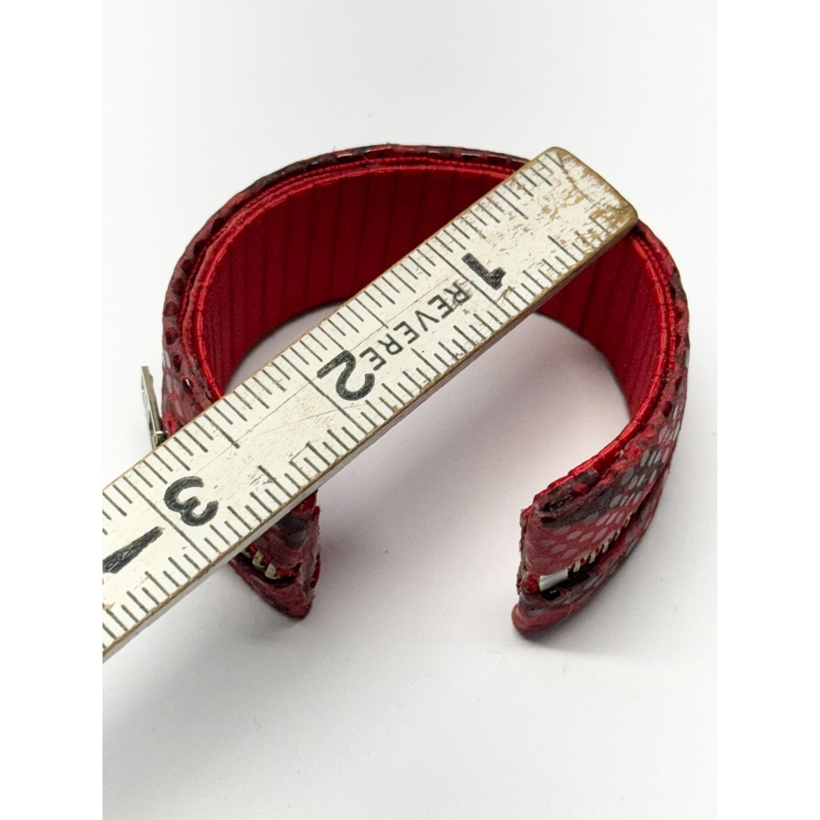 Vintage Vintage red snakeskin leather zipper cuff bracelet Size ONE SIZE - 4 Thumbnail