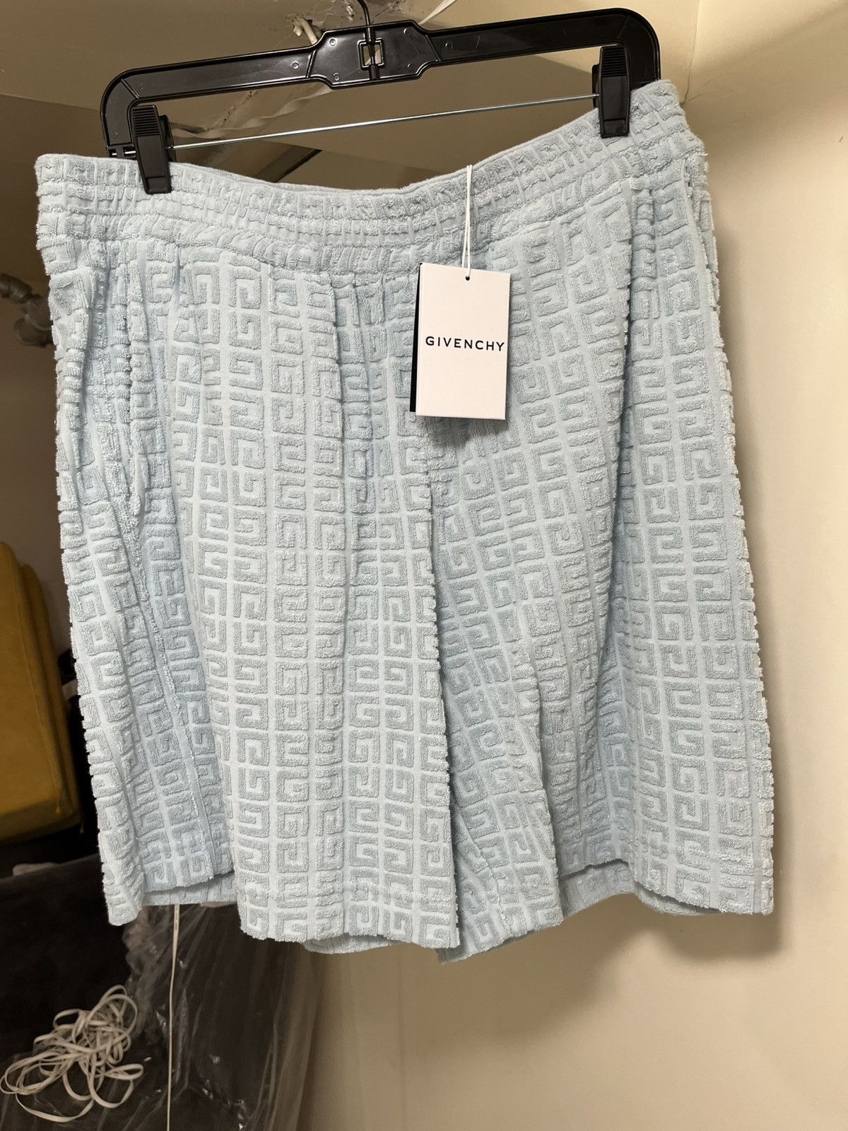 Givenchy Givenchy Shorts Sz XL Size US 36 / EU 52 - 1 Thumbnail