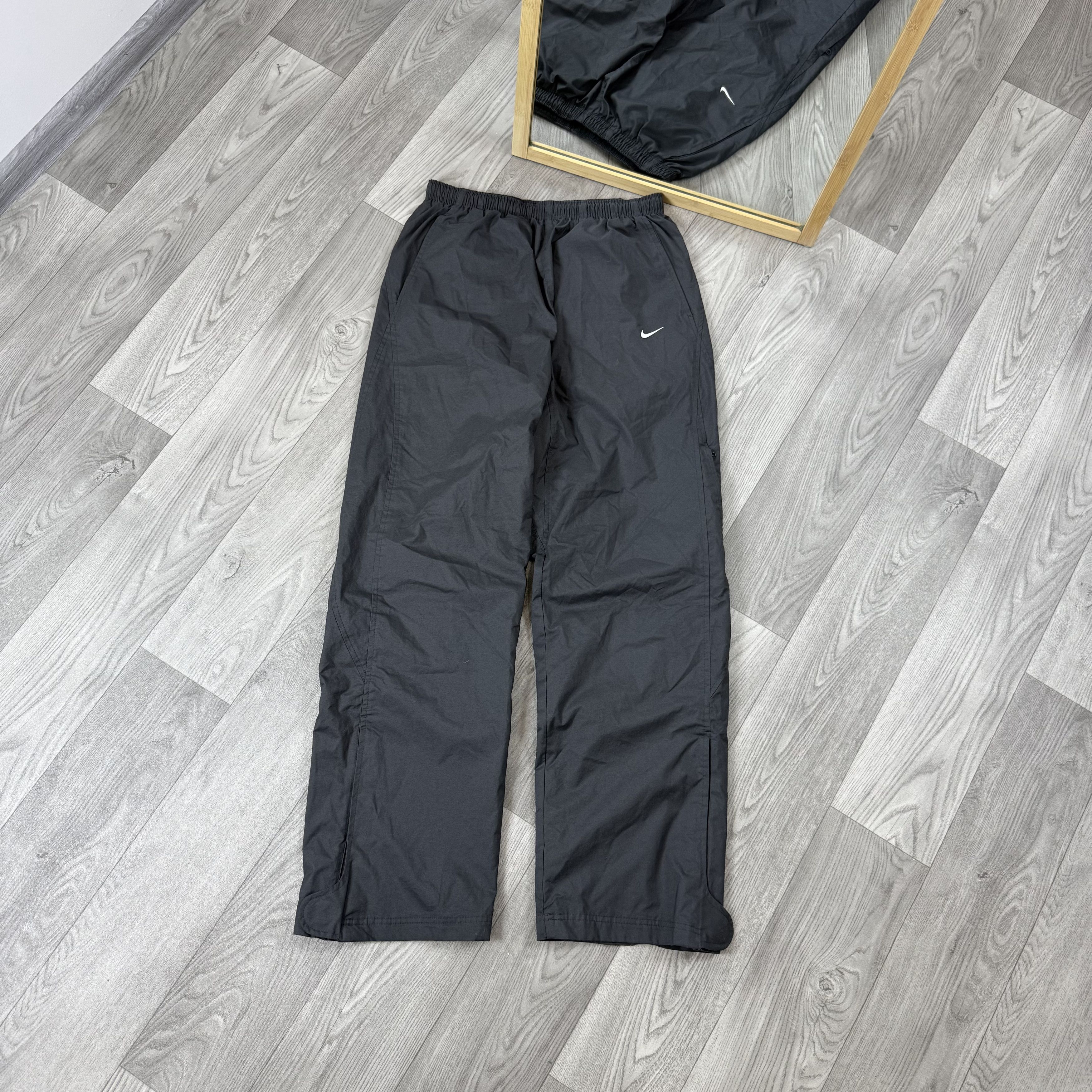 Nike Vintage Nike 90s Gorpcore Nylon Track Pants Size US 32 / EU 48 - 1 Thumbnail
