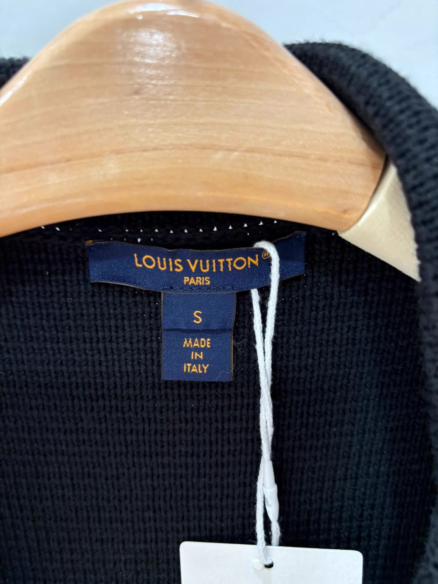 Louis Vuitton LV Black Knit Blazer Gold Buttons Mint S Size S / US 4 / IT 40 - 3 Thumbnail
