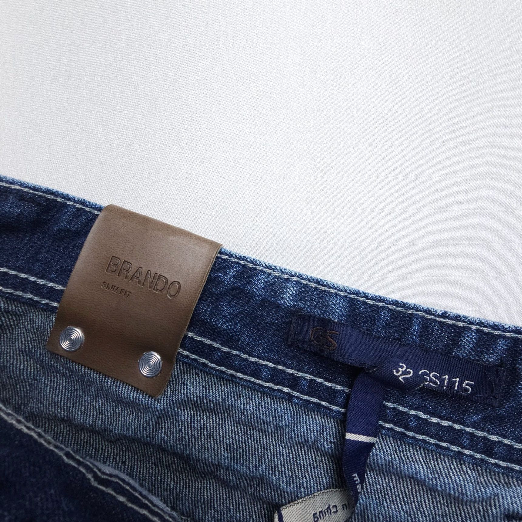 Vintage GS115 Brando Bermuda Shorts Mens 32 Dark Denim Blue 5-Pocket Regular Slim Biker Logo Vintage? No (but note vintage specified No). Size US 32 / EU 48 - 5 Thumbnail