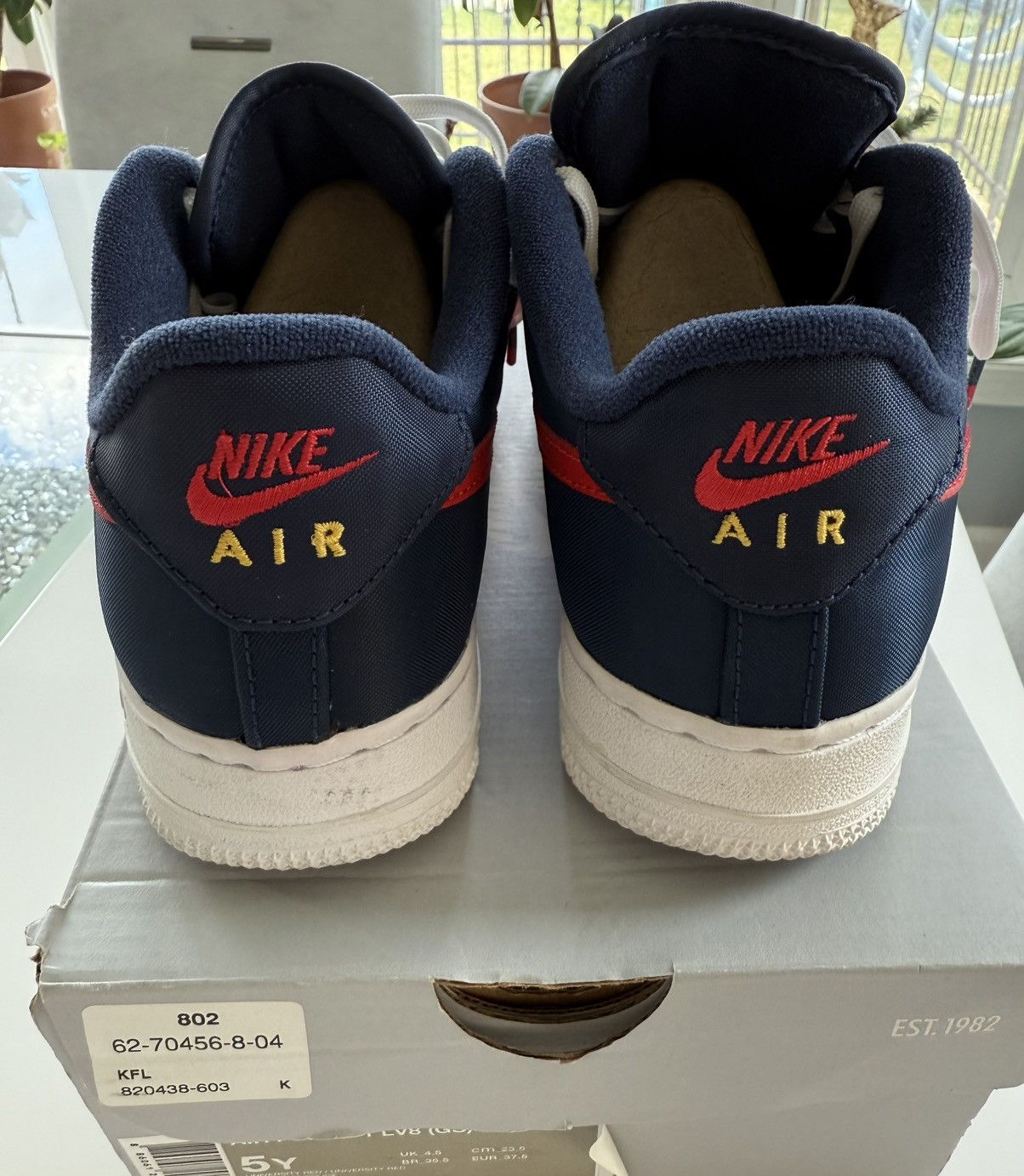 Nike Nike Air Force 1 LV8 (GS) Size US 5 / EU 37 - 7 Thumbnail