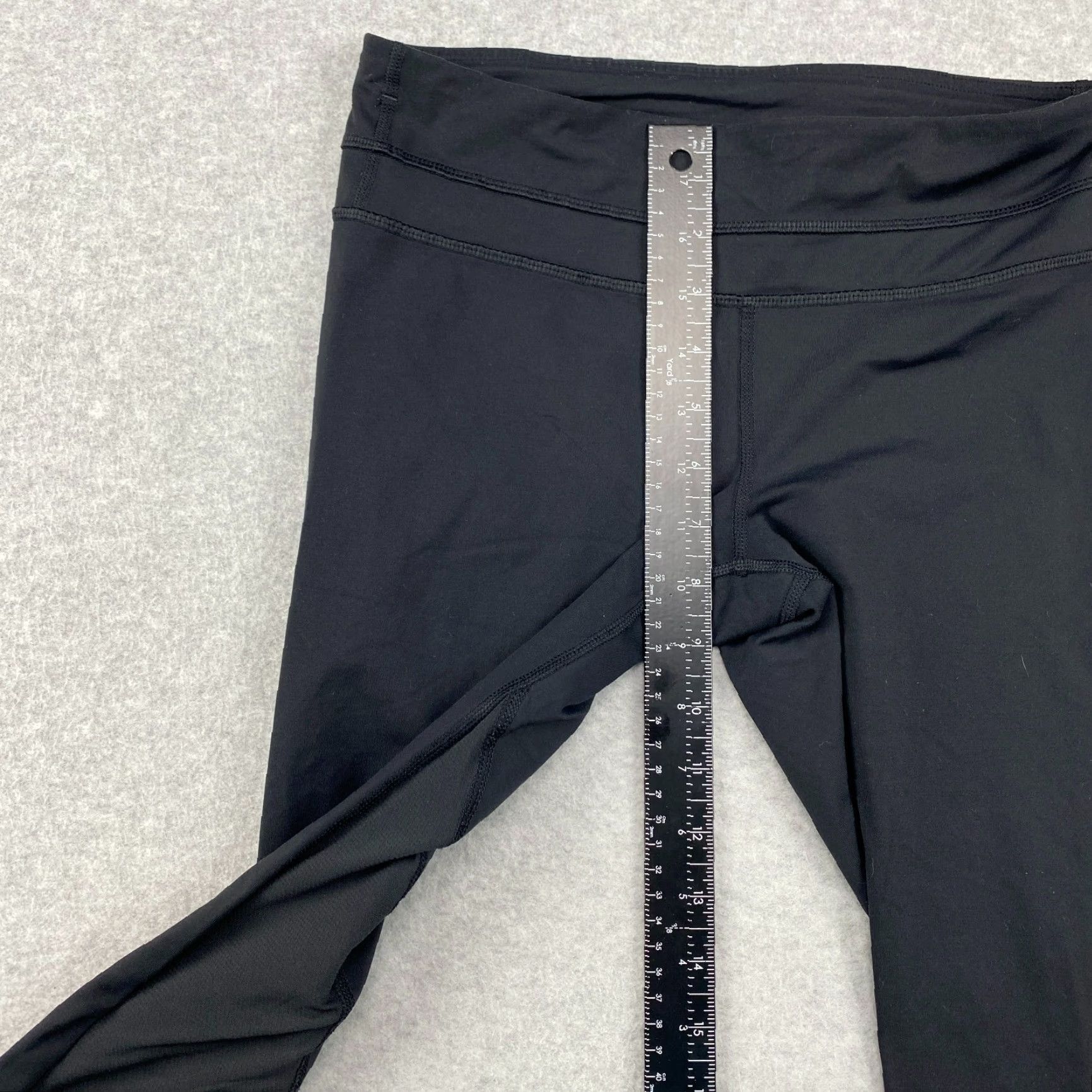 Lululemon Lululemon Leggings Womens 6 Black Cropped Pull On Stretch Zip Pocket Active Yoga Size 28" / US 6 / IT 42 - 3 Thumbnail