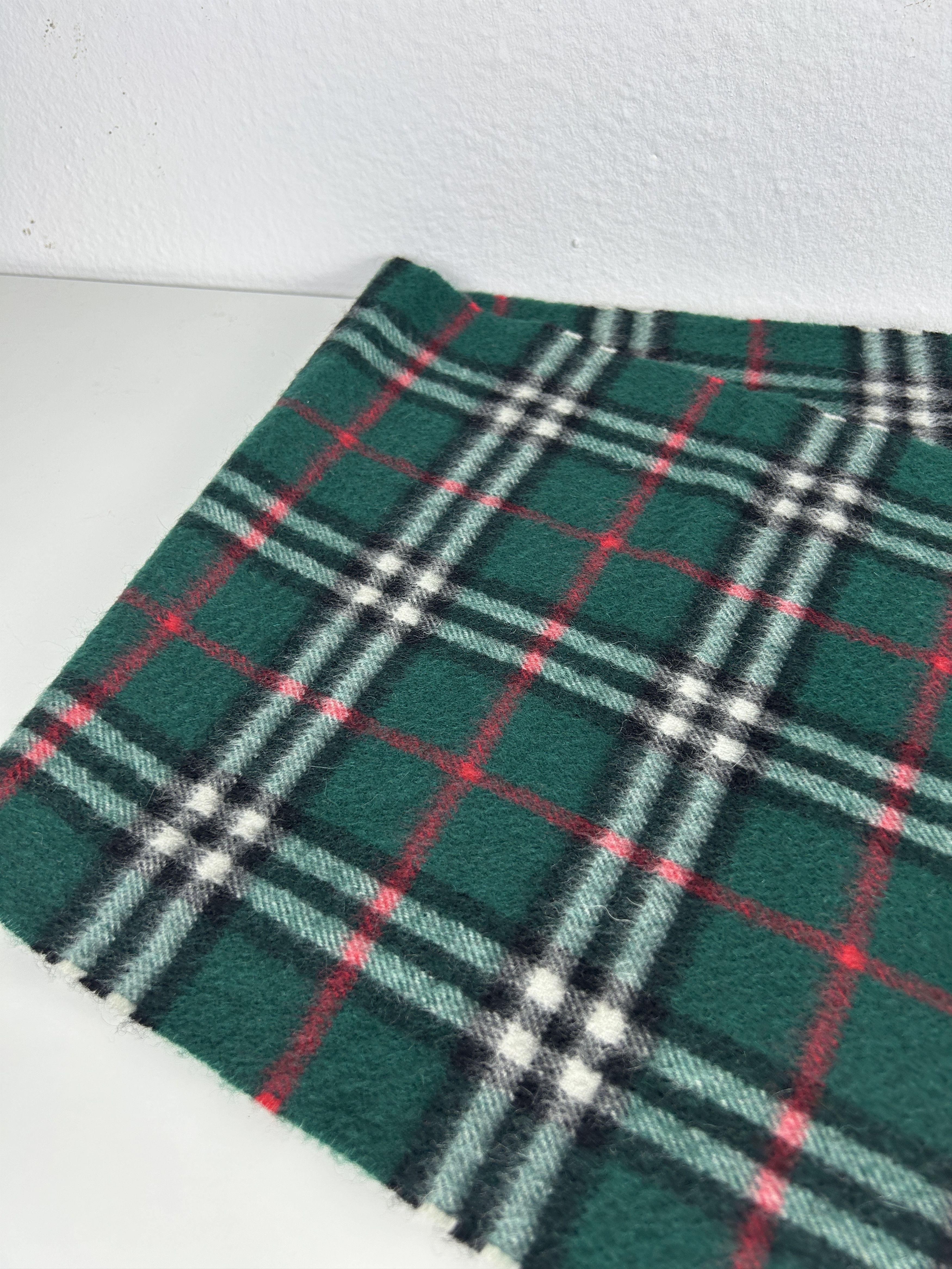 Burberry Vintage Burberry green nova check cashmere scarf Size ONE SIZE - 15 Thumbnail