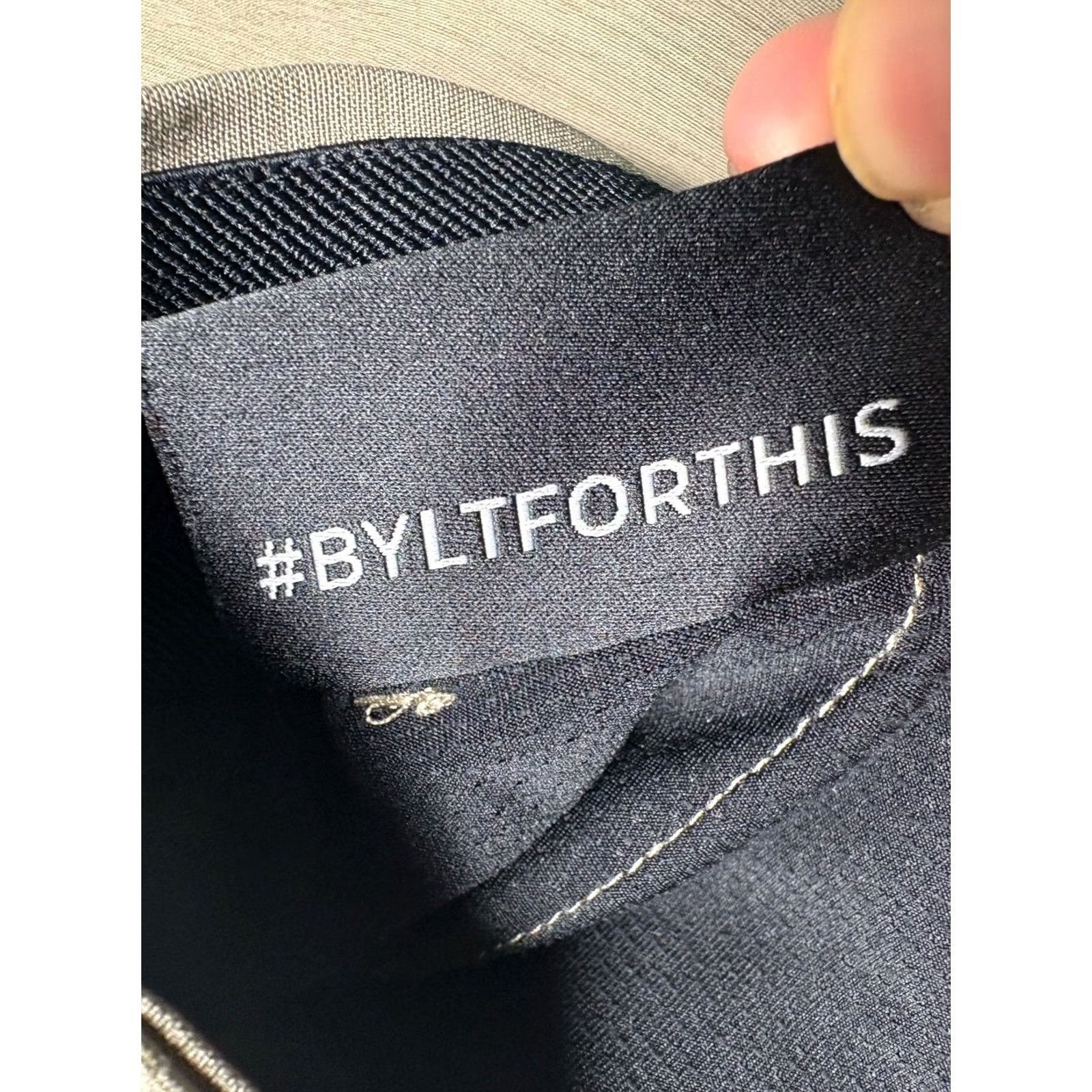 Vintage BYLT Kinetic Shorts Mens XL Heather Beige Golf Stretch Magnetic Pocket Casual Chino 9in Inseam Athletic Pockets Logo Size US 36 / EU 52 - 7 Thumbnail
