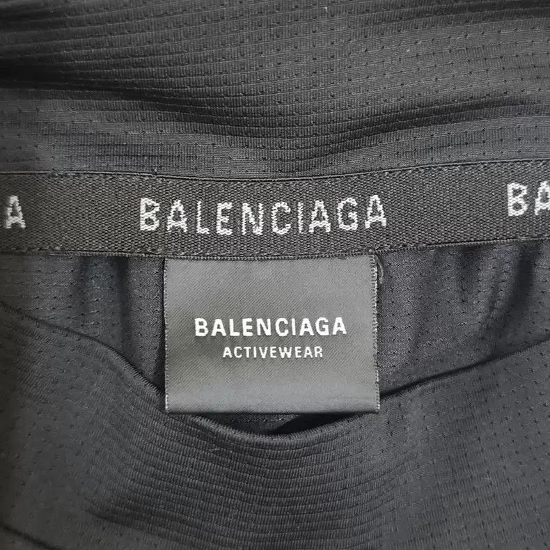 Balenciaga Balenciaga Black Short Sleeve Size US S / EU 44-46 / 1 - 3 Thumbnail