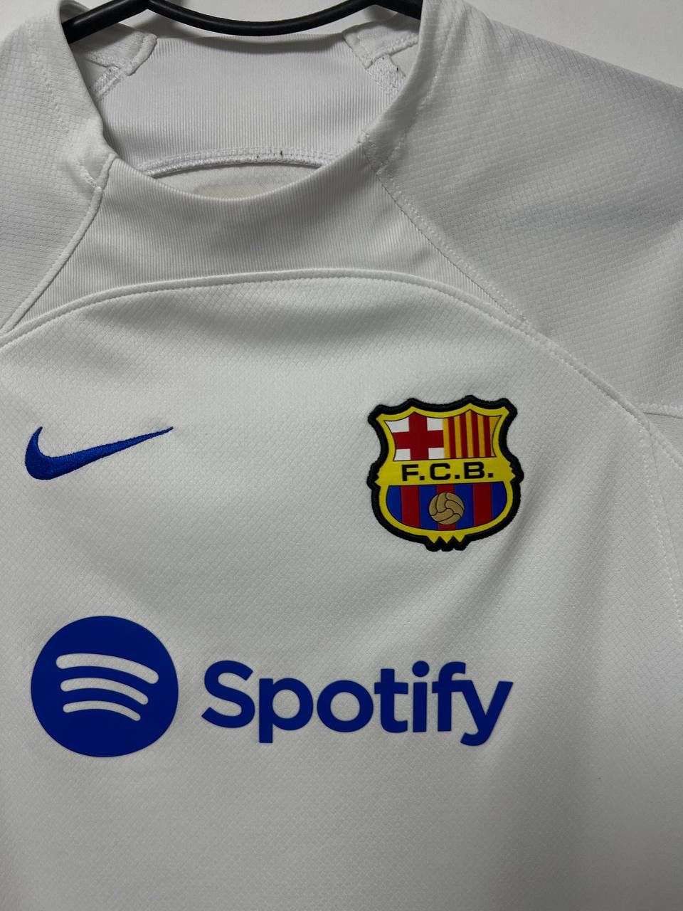 Nike Fc Barcelona 2023/2024 Away Jersey Football Shirt Nike XS Size US XS / EU 42 / 0 - 9 Thumbnail