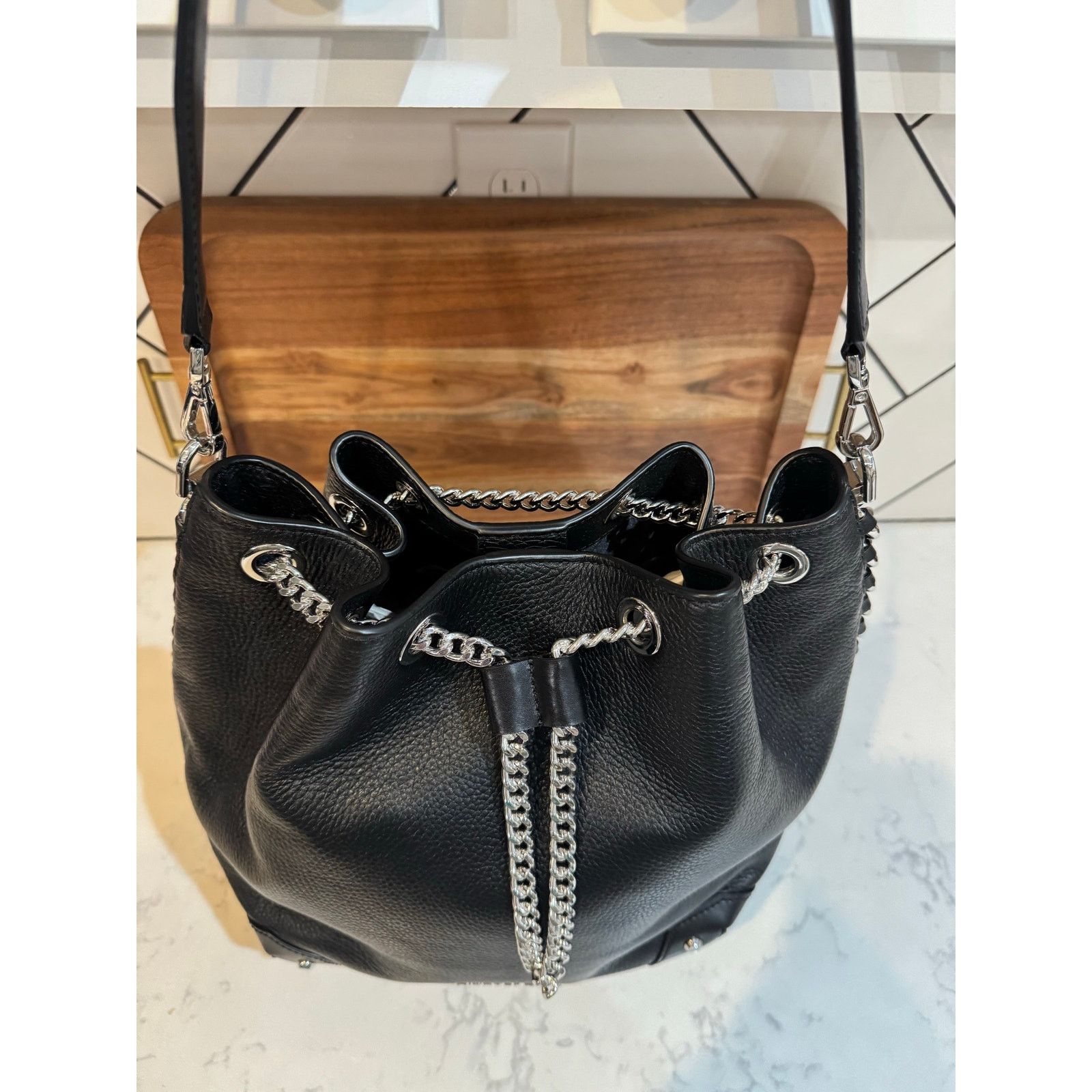 Michael Kors Michael Kors Alanis Pebbled Leather Bucket shoulder Bag Size ONE SIZE - 4 Thumbnail