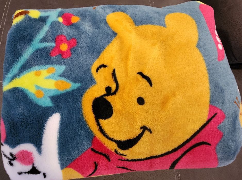 Vera Bradley Vera Bradley Disney Winnie The Pooh Plush Throw Blanket