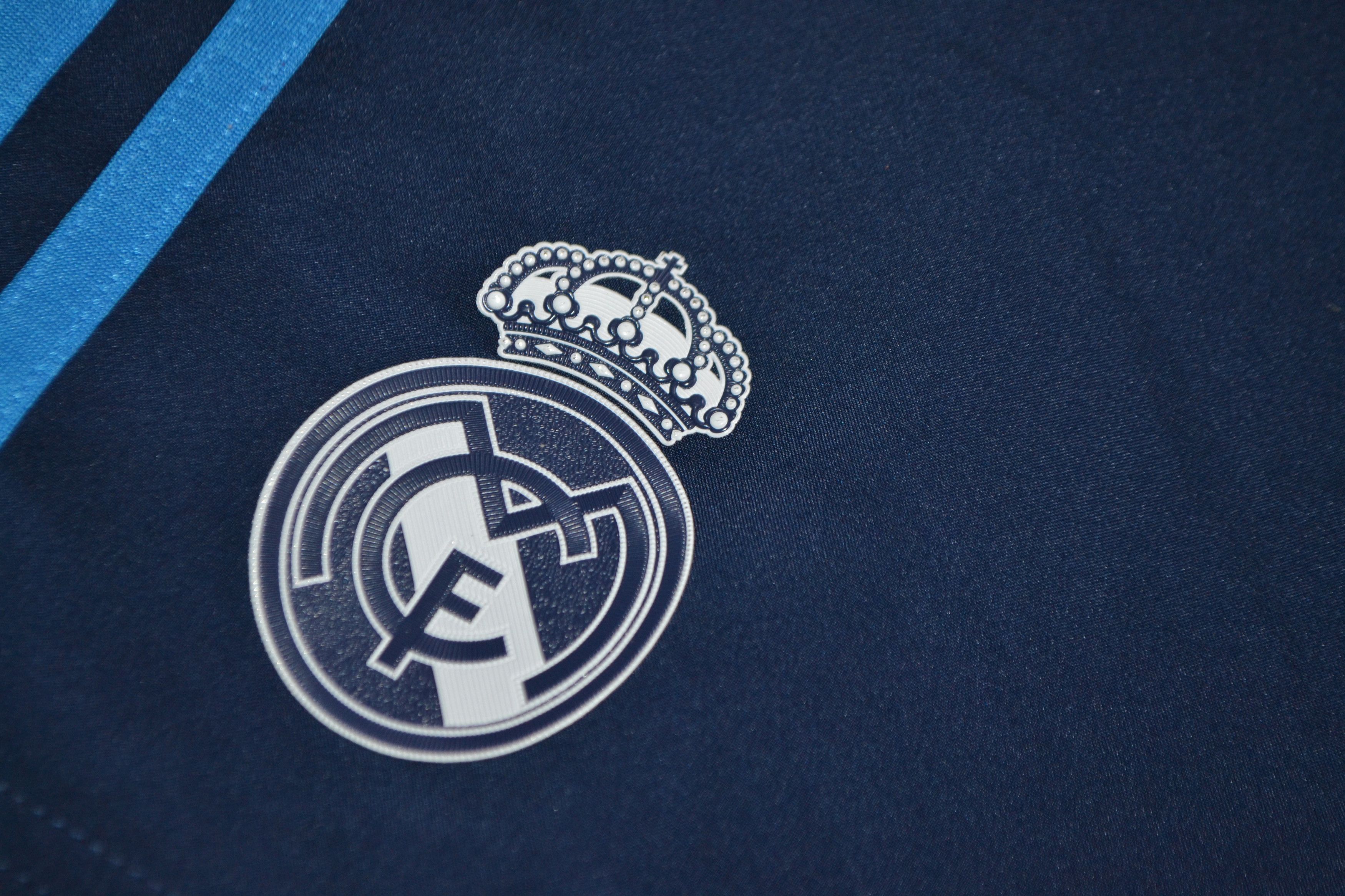 Adidas Vintage Real Madrid Shorts Football 2015 2016 Soccer Size US 30 / EU 46 - 5 Thumbnail