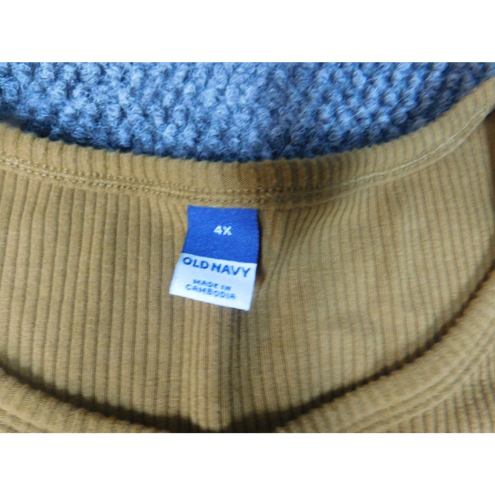Old Navy Old Navy Womens Sweater 4X Plus Brown Pullover Crewneck Stretch Long Sleeve Puff Sleeve Bow Button Size XXL / US 16-18 / IT 52-54 - 7 Thumbnail