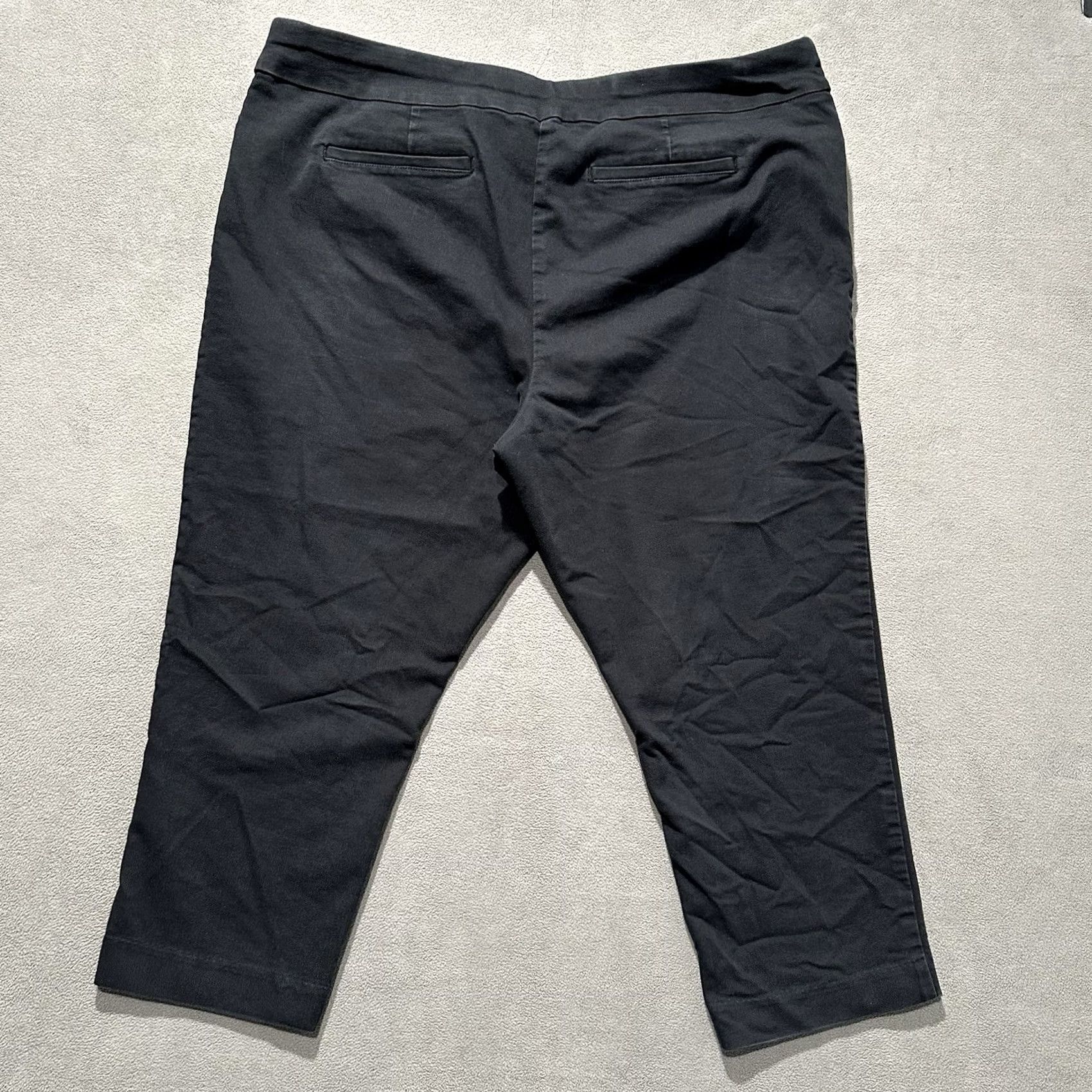 Croft & Barrow Croft Barrow Pants Womens 24W Short Black Effortless Stretch Straight Mid Rise Size 42" / US 20 - 2 Thumbnail