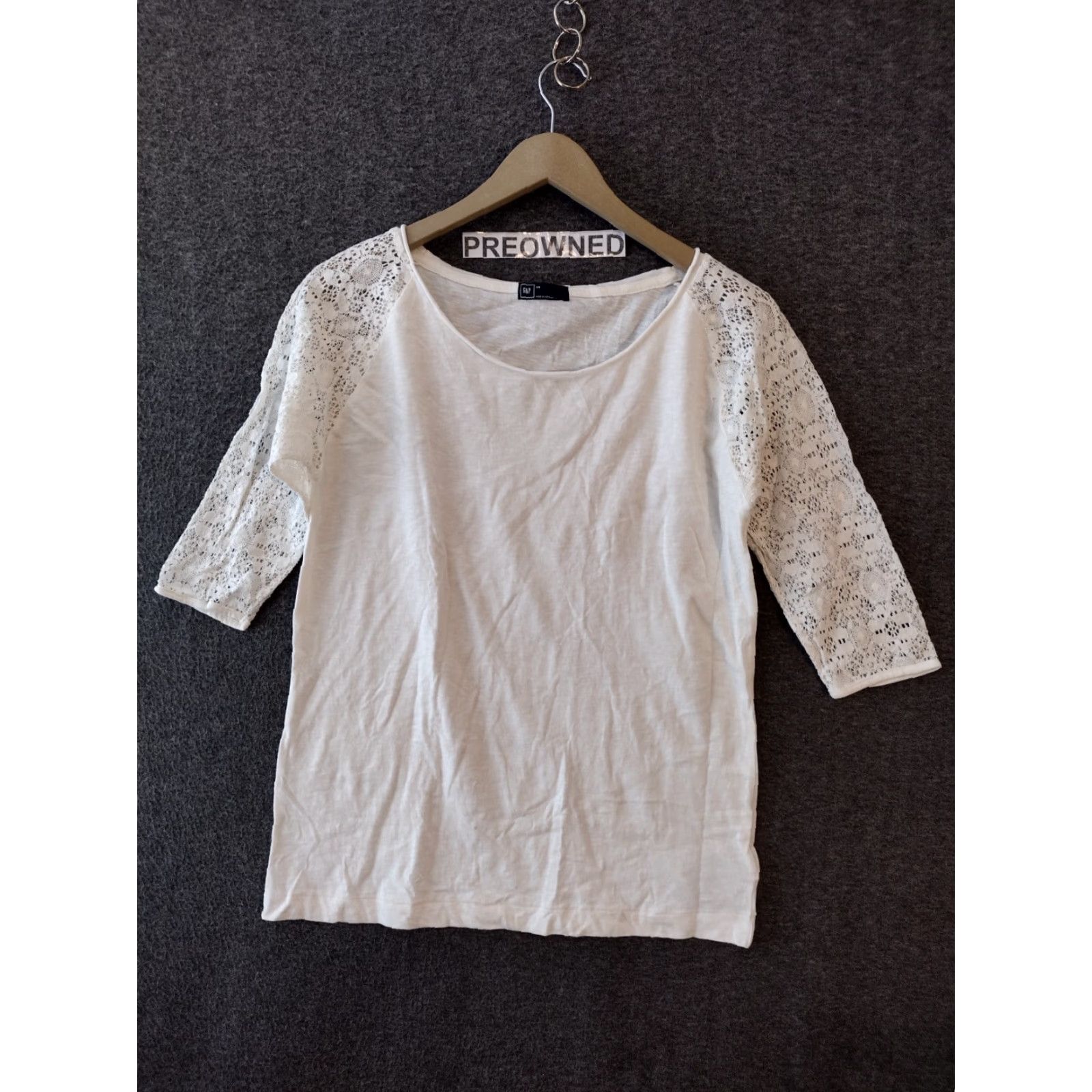 Gap GAP Boat Neck Top Women's XS 3/4 Lace Sleeve White Cotton Blend Basic Top Ladies XS White Lace Trim Casual Shirt Size XS / US 0-2 / IT 36-38 - 2 Thumbnail
