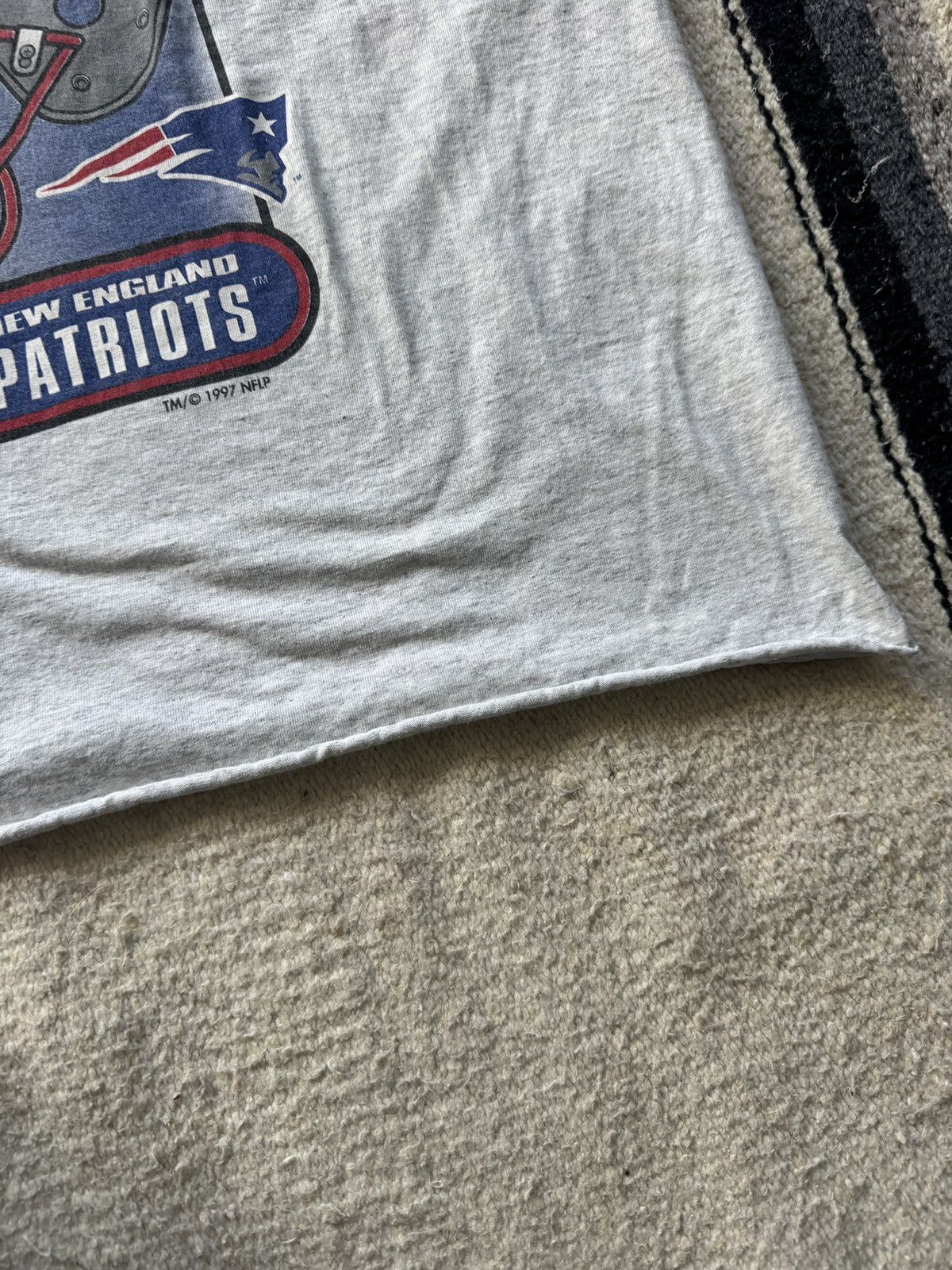 Salem Sportswear Vintage 1997 Super Bowl Packers vs. Patriots Cropped T-Shirt Size US XL / EU 56 / 4 - 4 Thumbnail