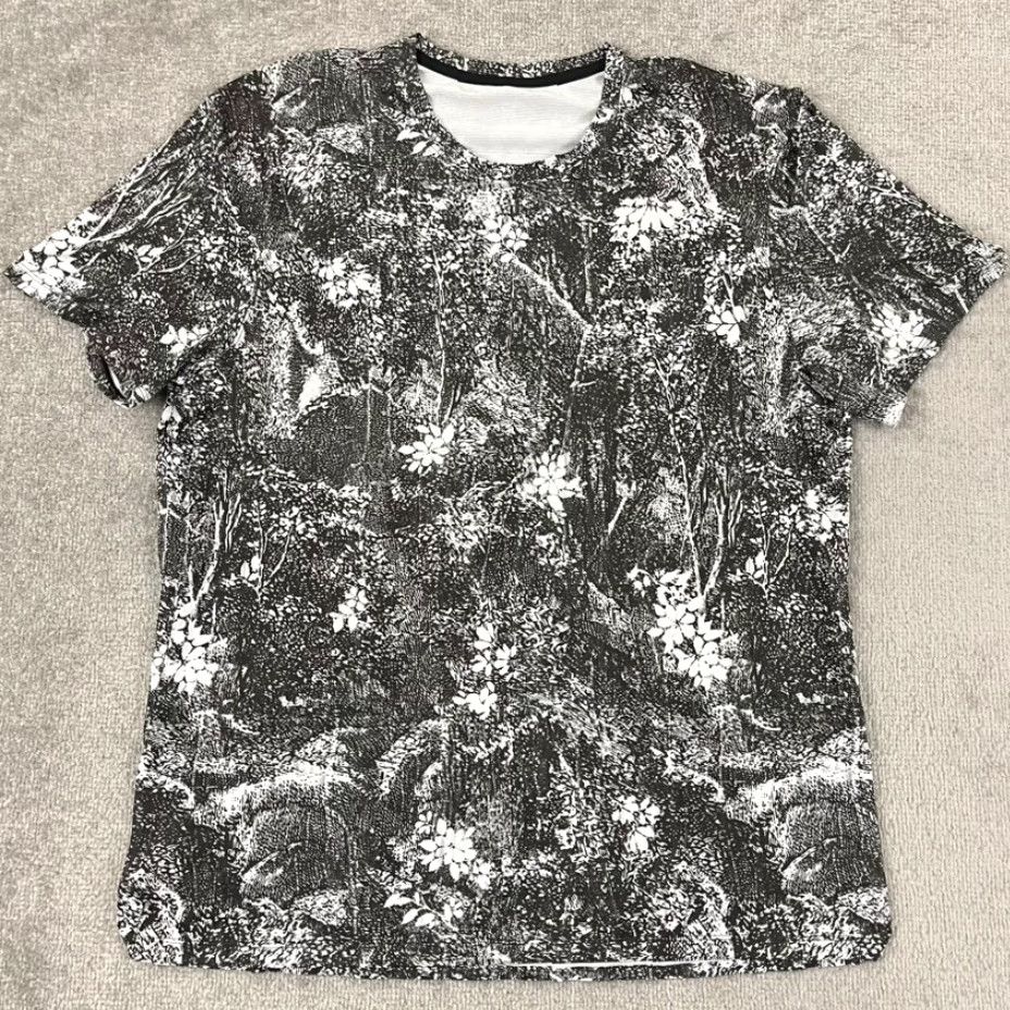 Lululemon Lululemon Shirt Adult XL Floral Reflective Performance Wicking Athletic Short Sleeve T-Shirt Green - Polyester, Polyester Blend Men’s Shirt Size US XL / EU 56 / 4 - 4 Thumbnail