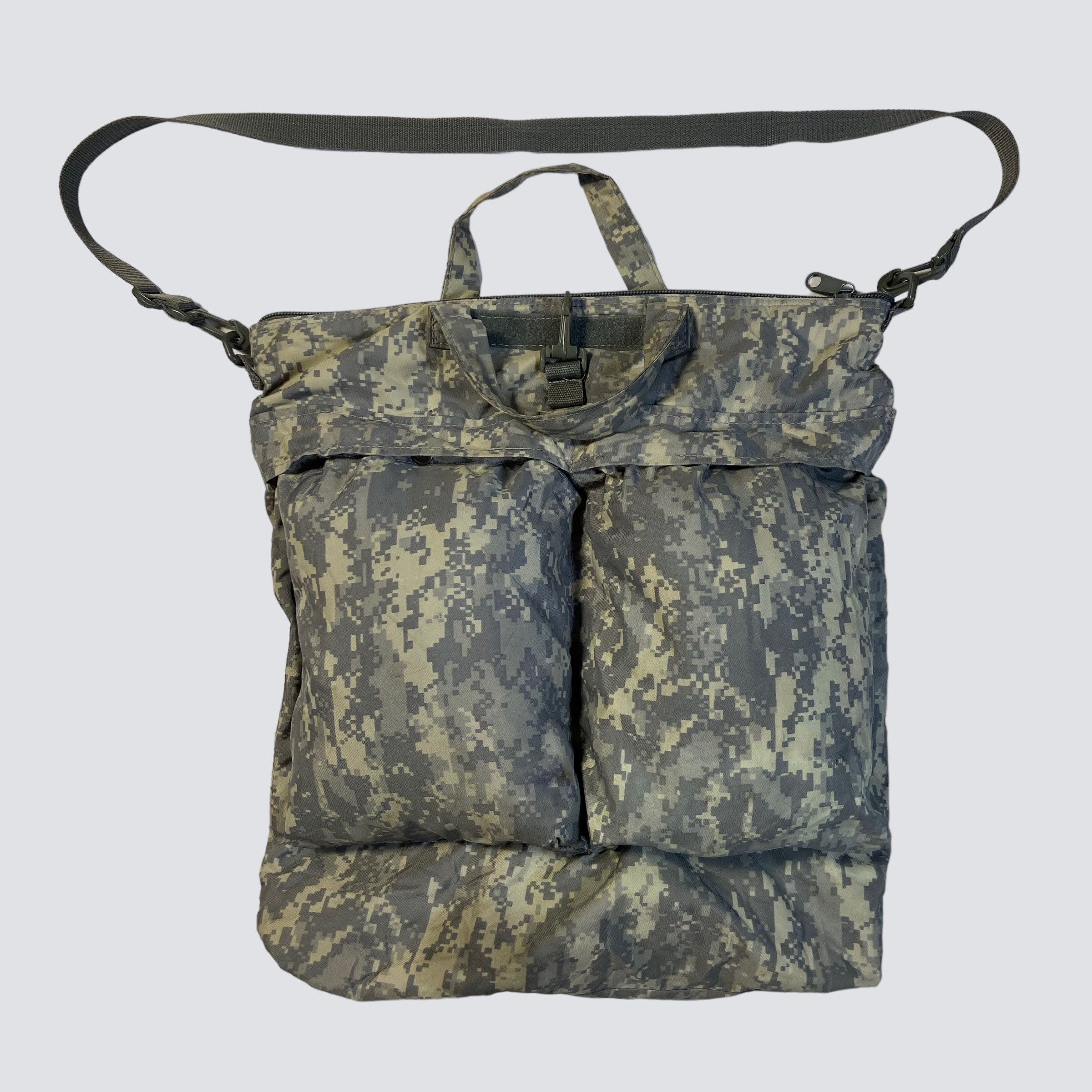 Japanese Brand 1990s MULTIPOCKET PARACHUTE ARCHIVE FLYING TOTE BAG - № 6043 Size ONE SIZE - 2 Thumbnail