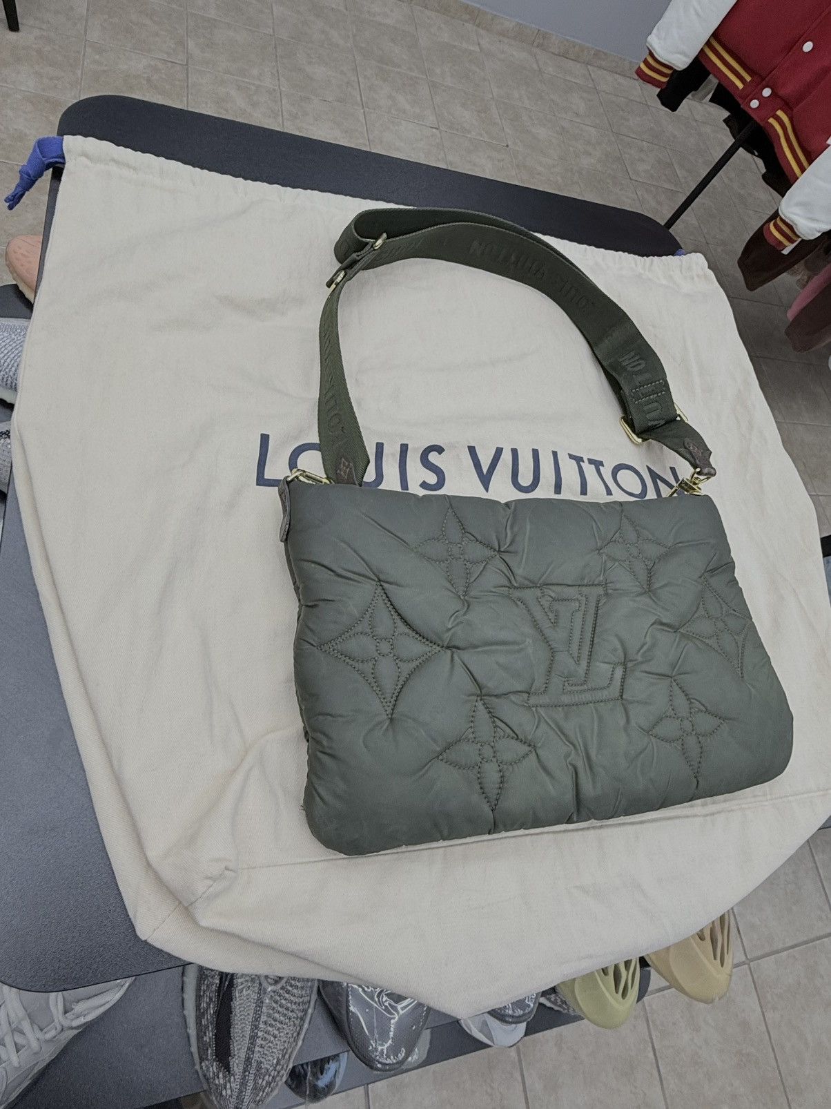 Louis Vuitton Louis Vuitton Maxi Multi Pochette green Bag Size ONE SIZE - 8 Thumbnail