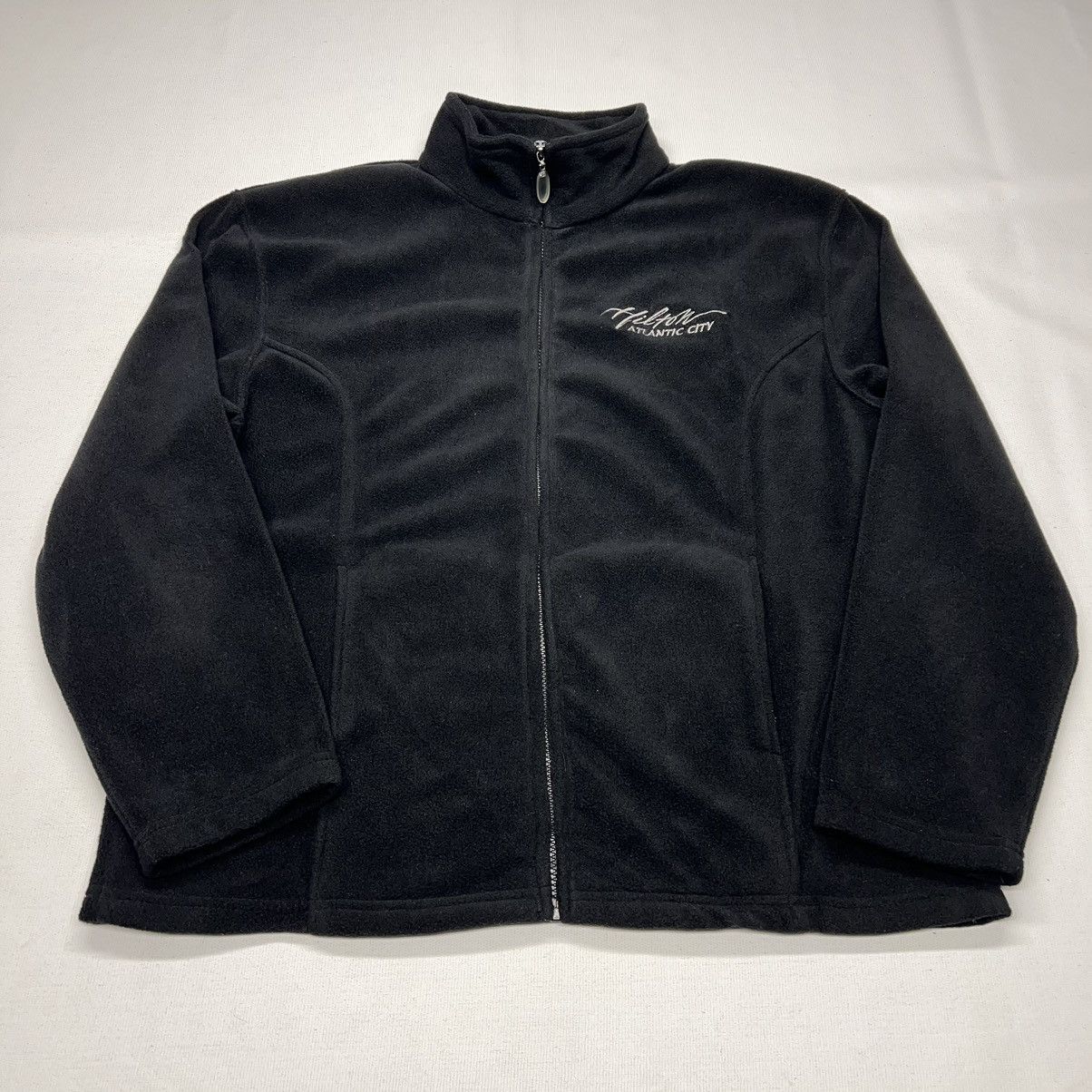 Vintage VTG Hilton Casinos Sweatshirt Black Fleece Pullover Y2K Size US XL / EU 56 / 4 - 1 Thumbnail