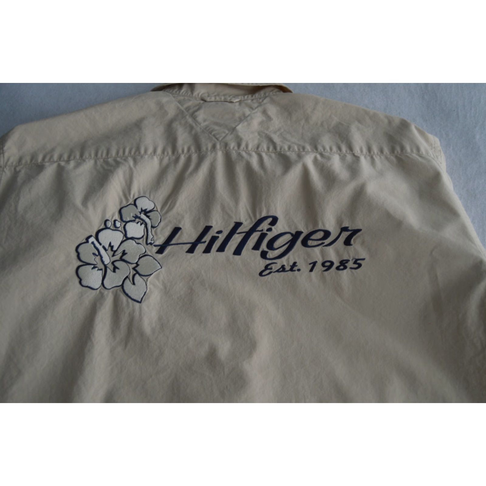 Tommy Hilfiger VINTAGE Tommy Hilfiger Button-Up Shirt Men L Hawaiian/camp Embroidered spell Out Shirt Size US L / EU 52-54 / 3 - 7 Thumbnail