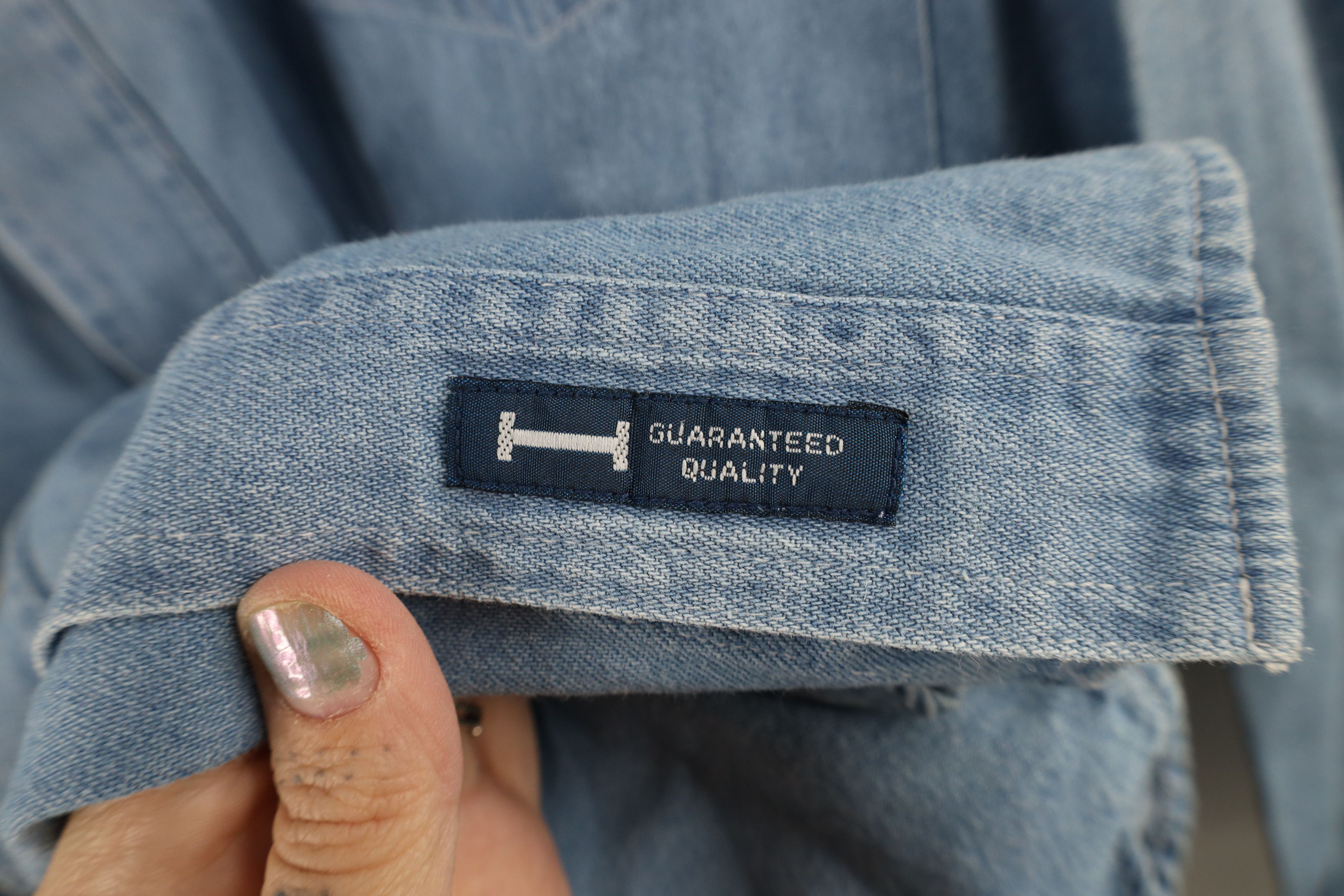 Vintage Vintage 90s Out University of Michigan Denim Button Shirt Size US L / EU 52-54 / 3 - 6 Thumbnail