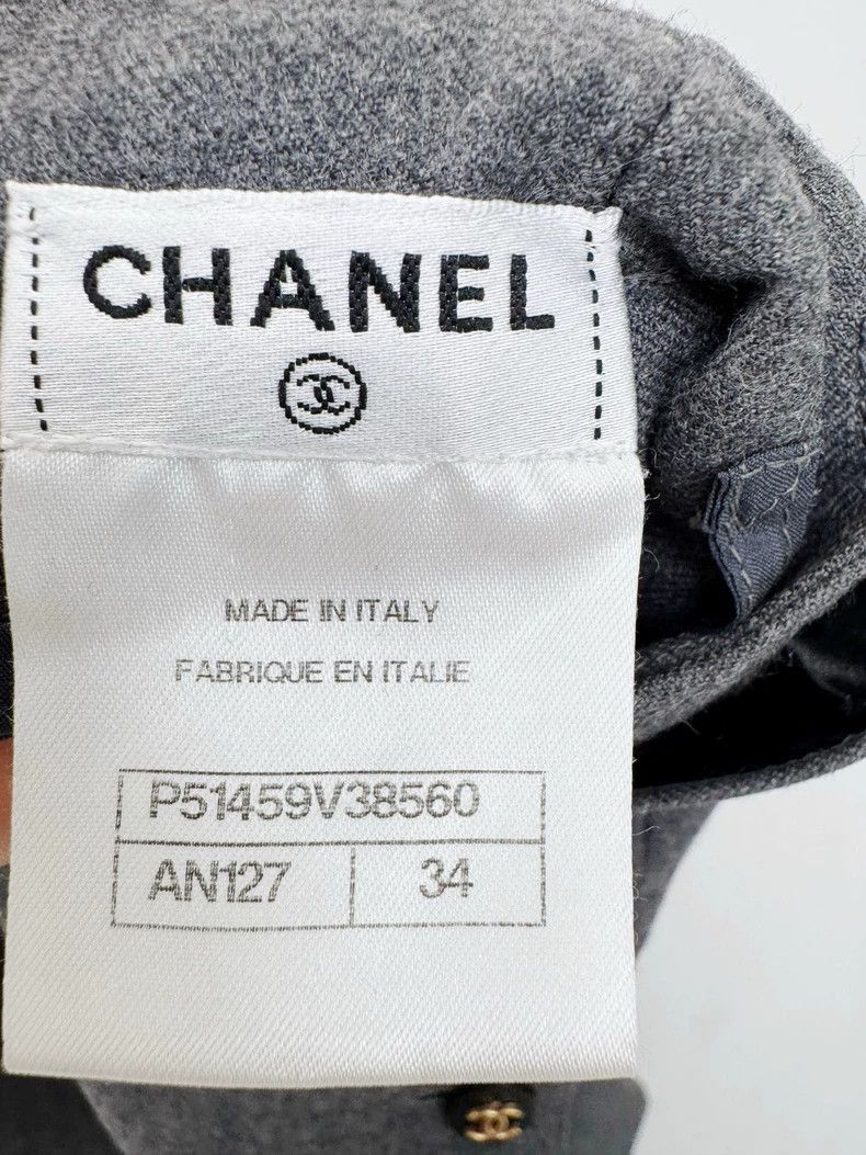 Chanel Chanel Gray Skirt with Belt and Buttons -2505 Size 22" - 4 Thumbnail